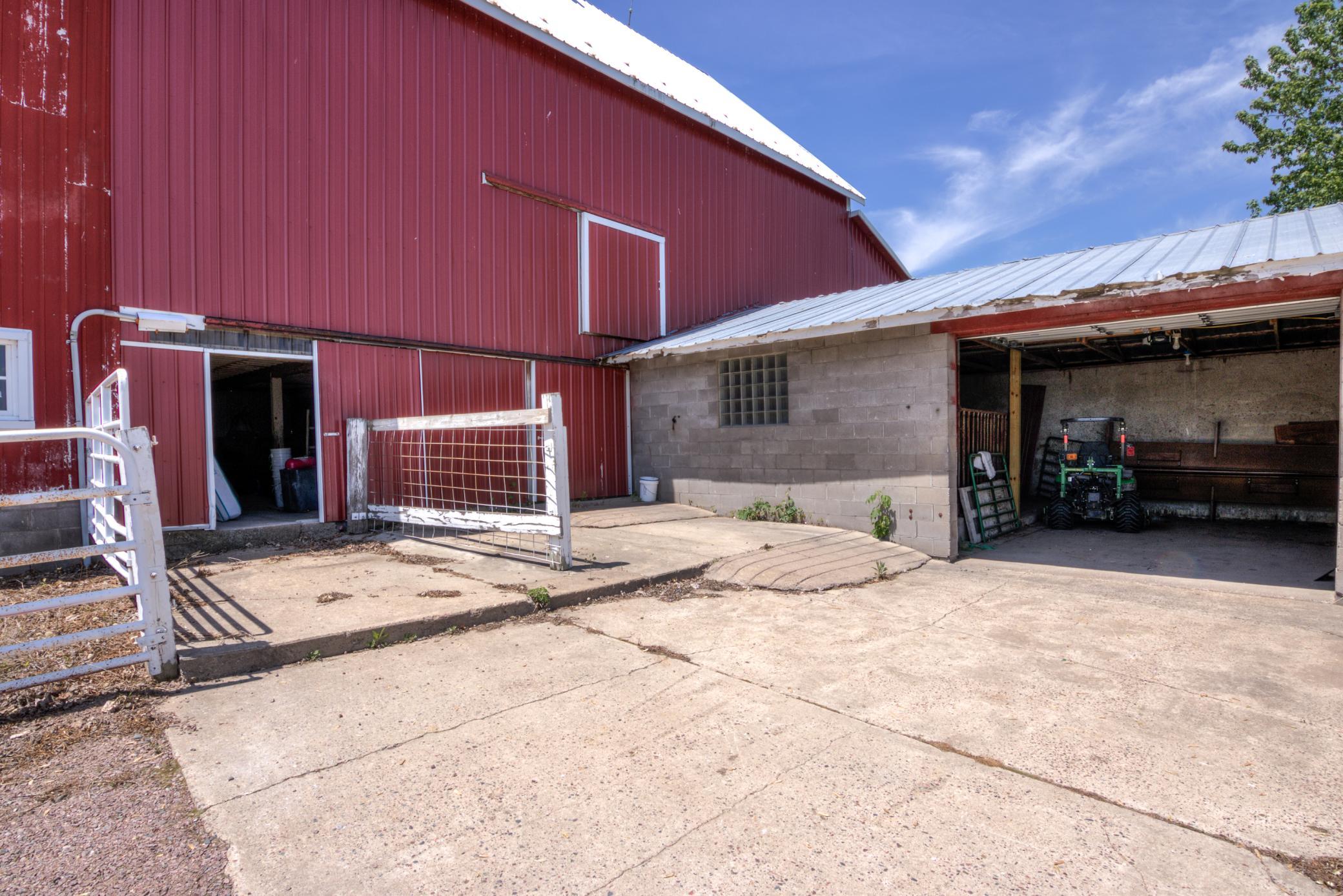Augusta, Wisconsin, 54722, United States, 4 Bedrooms Bedrooms, ,4 BathroomsBathrooms,Residential,For Sale,2049403