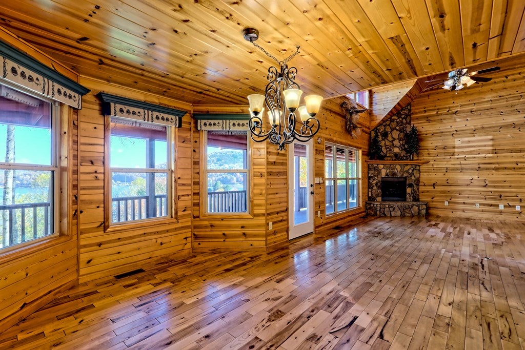 Young Harris, Georgia, 30582, United States, 4 Bedrooms Bedrooms, ,5 BathroomsBathrooms,Residential,For Sale,1987920