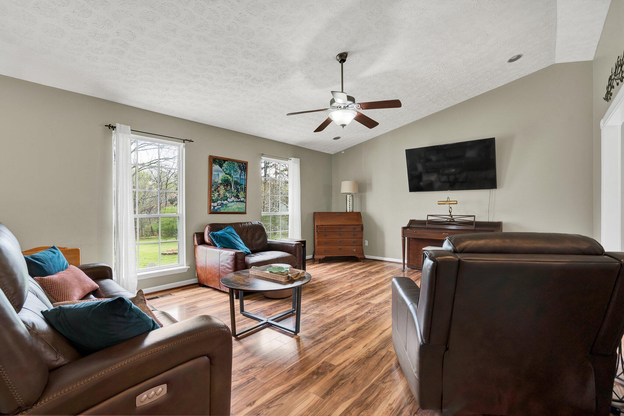 Ooltewah, Tennessee, 37363, United States, 4 Bedrooms Bedrooms, ,3 BathroomsBathrooms,Residential,For Sale,1766896