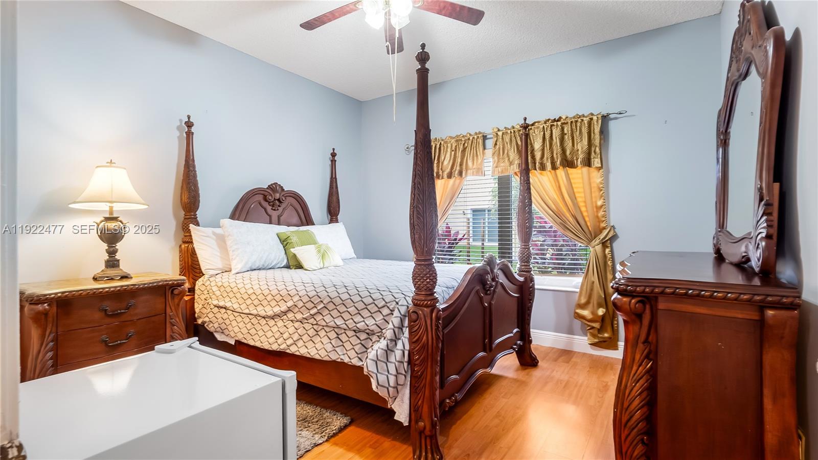 Pembroke Pines, Florida, 33028, United States, 5 Bedrooms Bedrooms, ,4 BathroomsBathrooms,Residential,For Sale,2002117