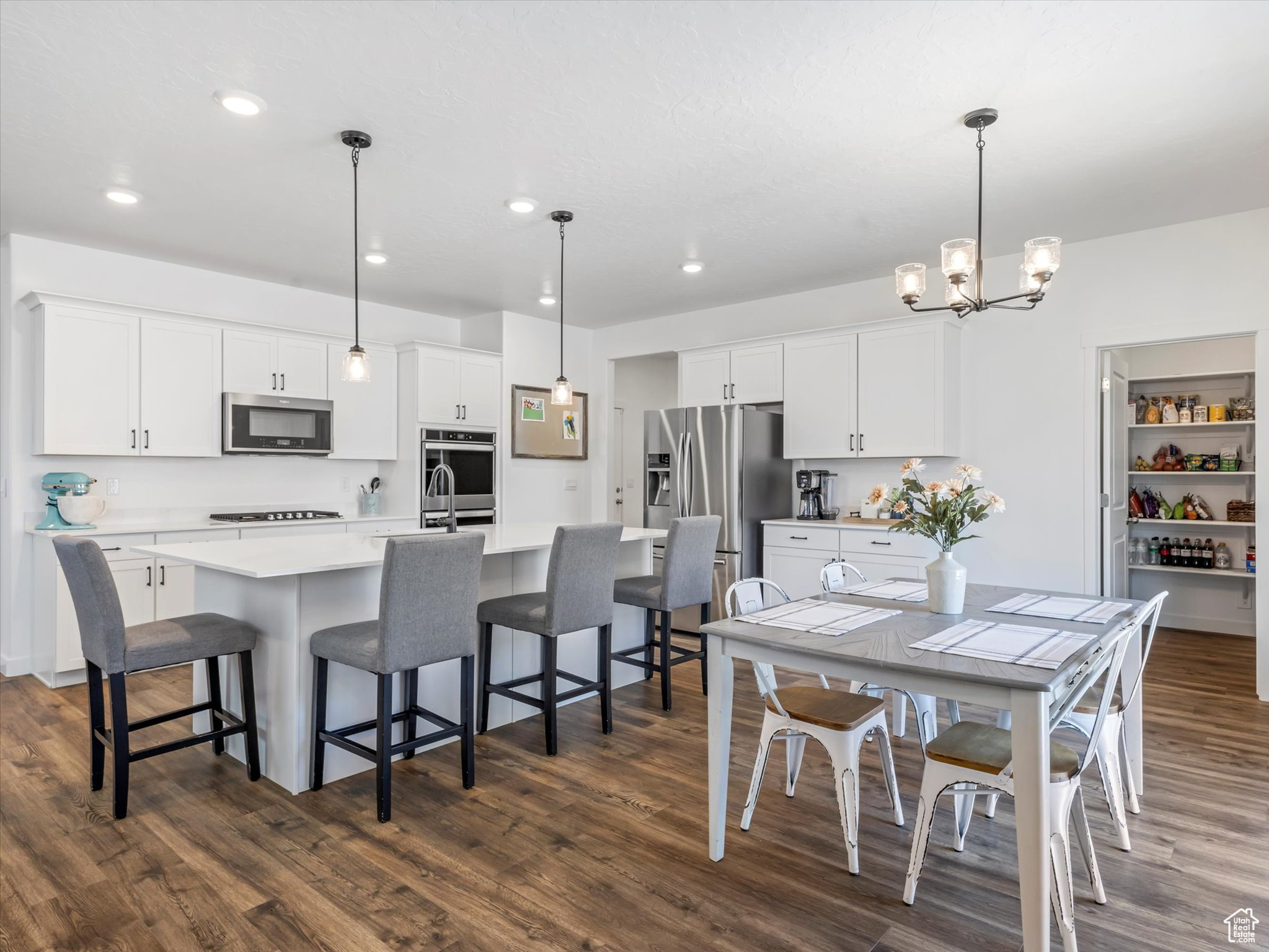 Syracuse, Utah, 84075, United States, 4 Bedrooms Bedrooms, ,3 BathroomsBathrooms,Residential,For Sale,1907244