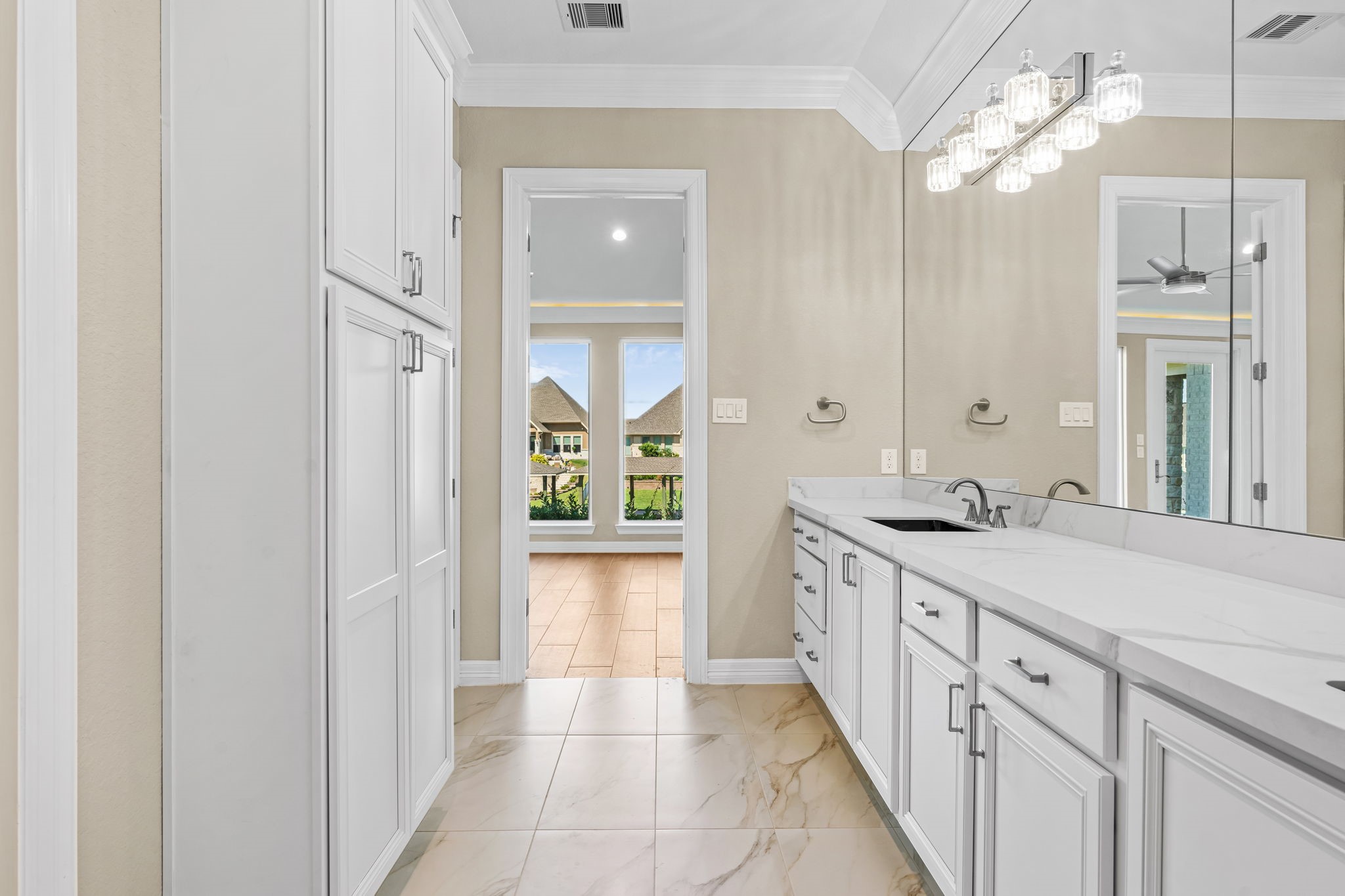  508 Amalfi Drive - 物件實景