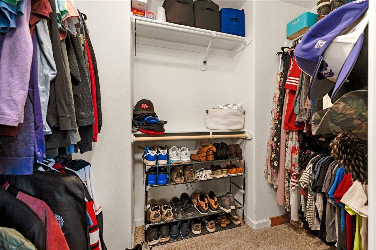 Fresno, California, 93722, United States, 5 Bedrooms Bedrooms, ,3 BathroomsBathrooms,Residential,For Sale,1982186