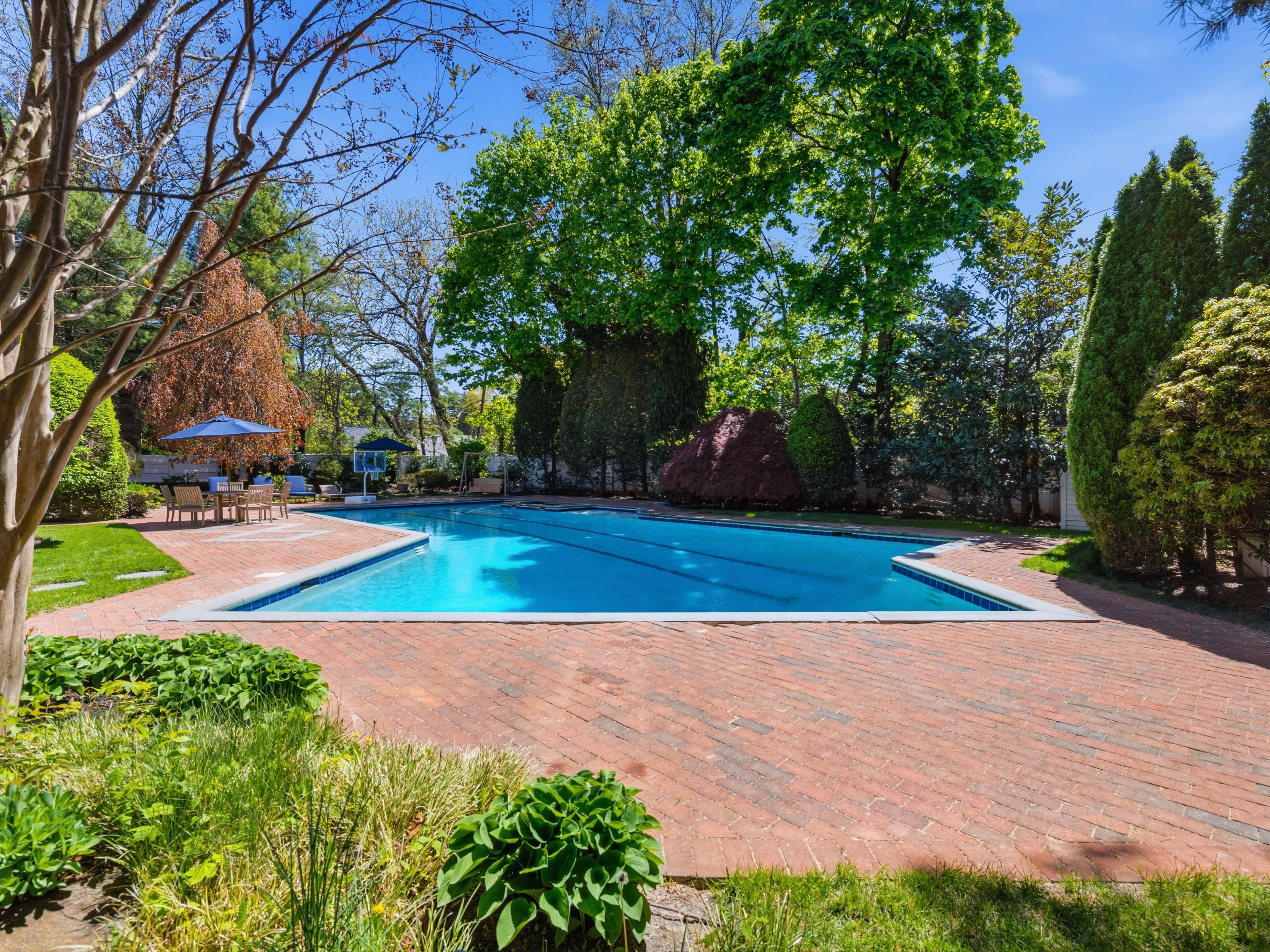  2 Aspen Place, Great Neck, NY 11021 - 物件實景