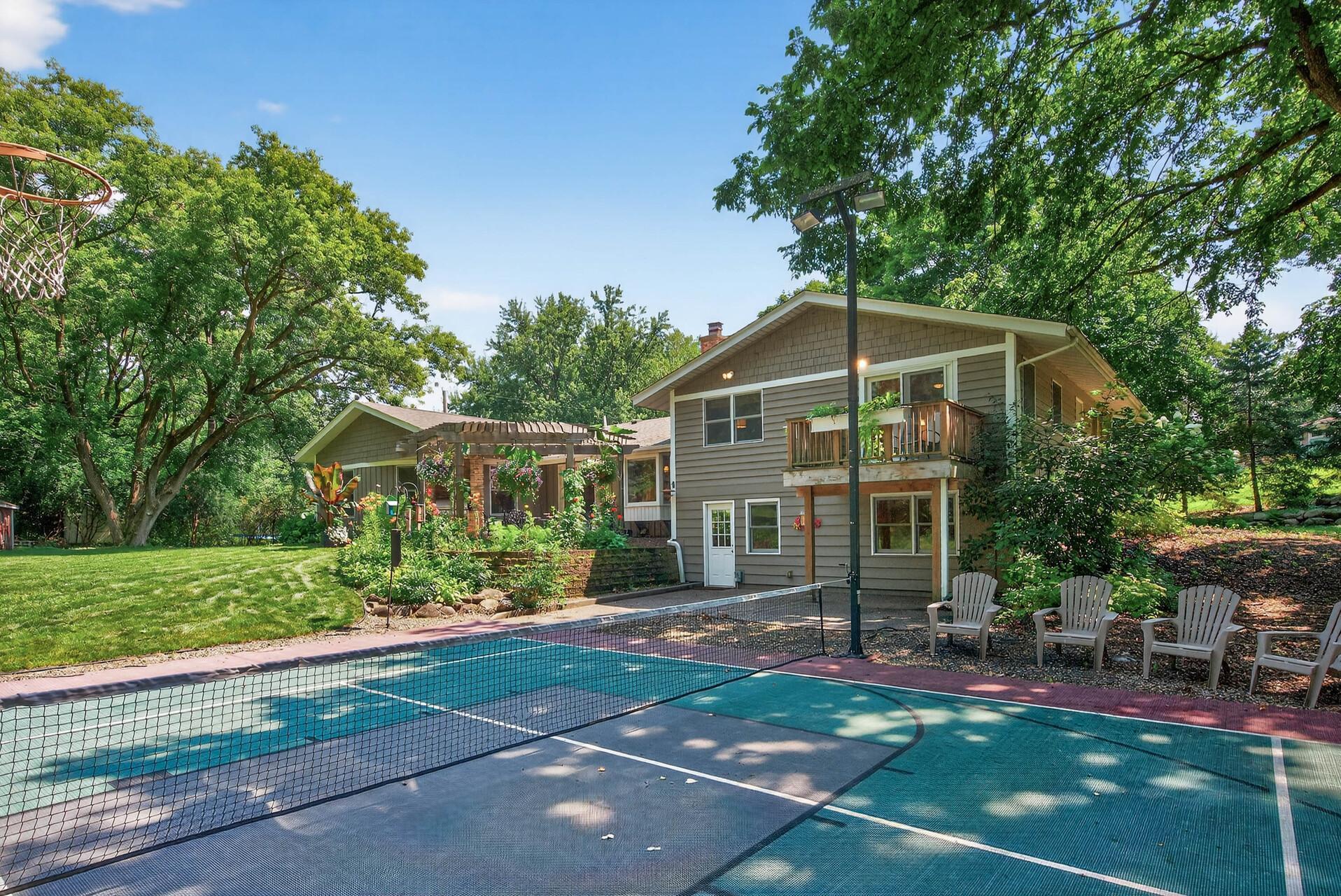 Minnetonka, Minnesota, 55345, United States, 5 Bedrooms Bedrooms, ,2 BathroomsBathrooms,Residential,For Sale,1919862