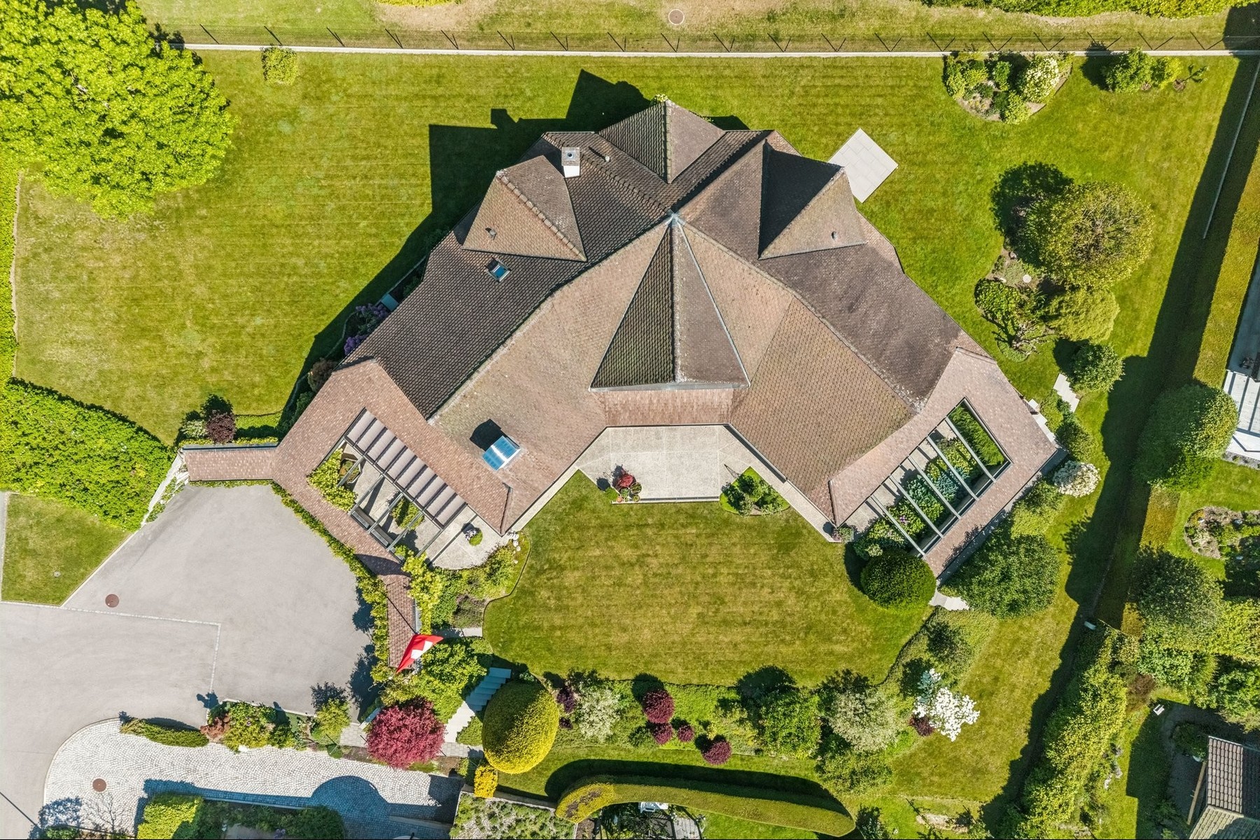  Elegant, luxury villa in a sought-after neighborhood in Villars-sur-Glâne - 物件實景