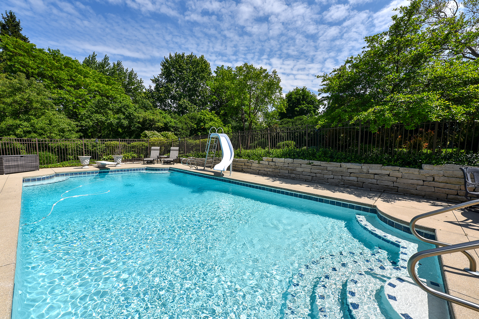 Inverness, Illinois, 60067, United States, 6 Bedrooms Bedrooms, ,10 BathroomsBathrooms,Residential,For Sale,1980609