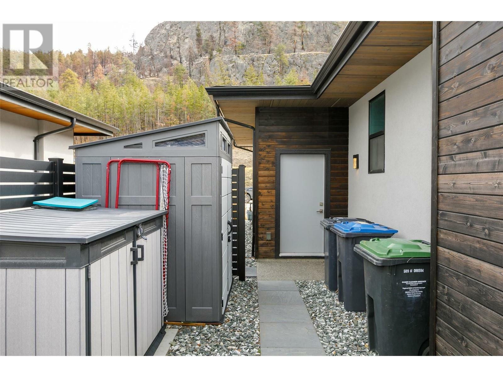 LAKE COUNTRY, British Columbia, V4V 0A4, CA, 5 Bedrooms Bedrooms, ,3 BathroomsBathrooms,Residential,For Sale,1837466