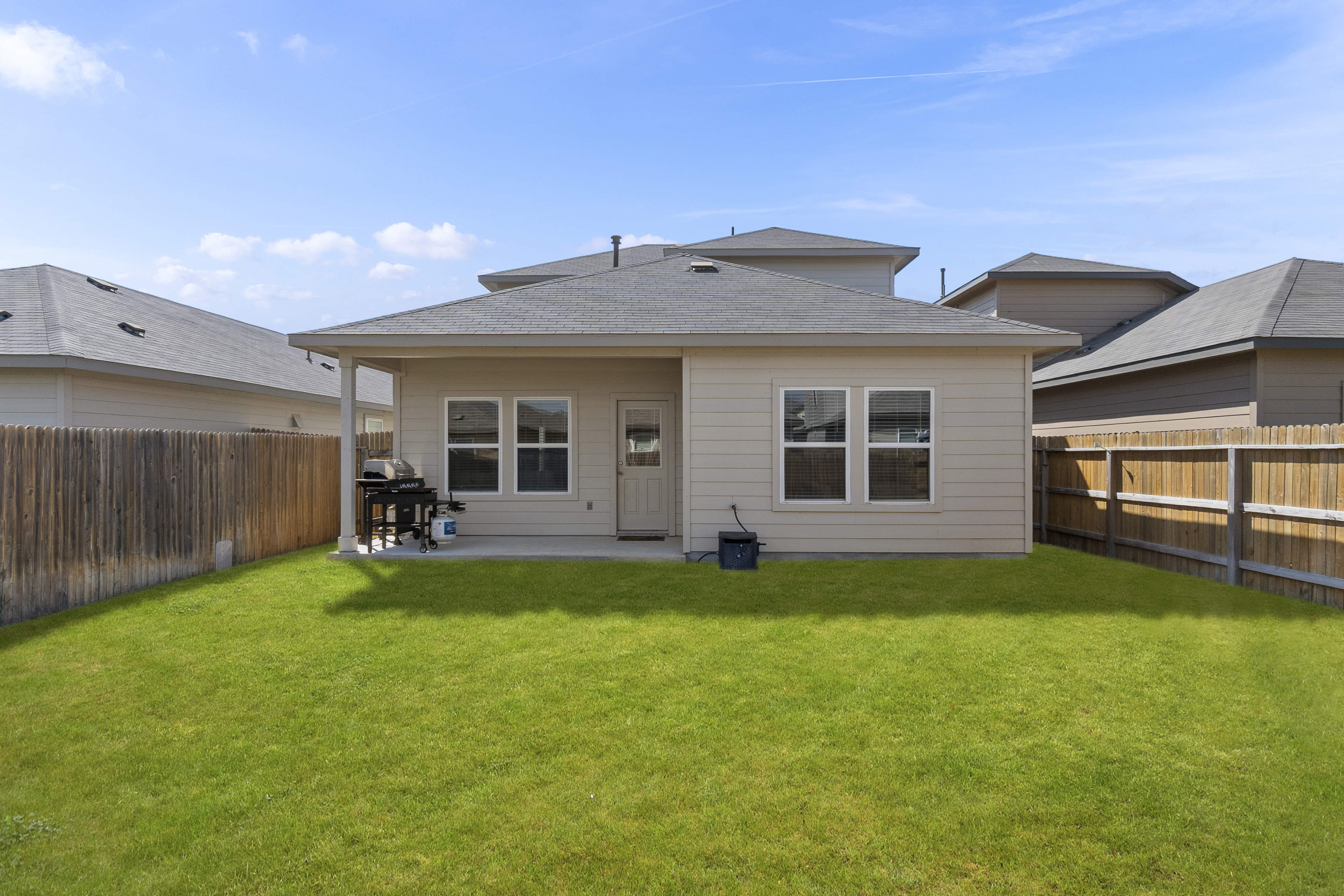  New Braunfels Living with a 2.99% Assumable VA Loan - 物件實景