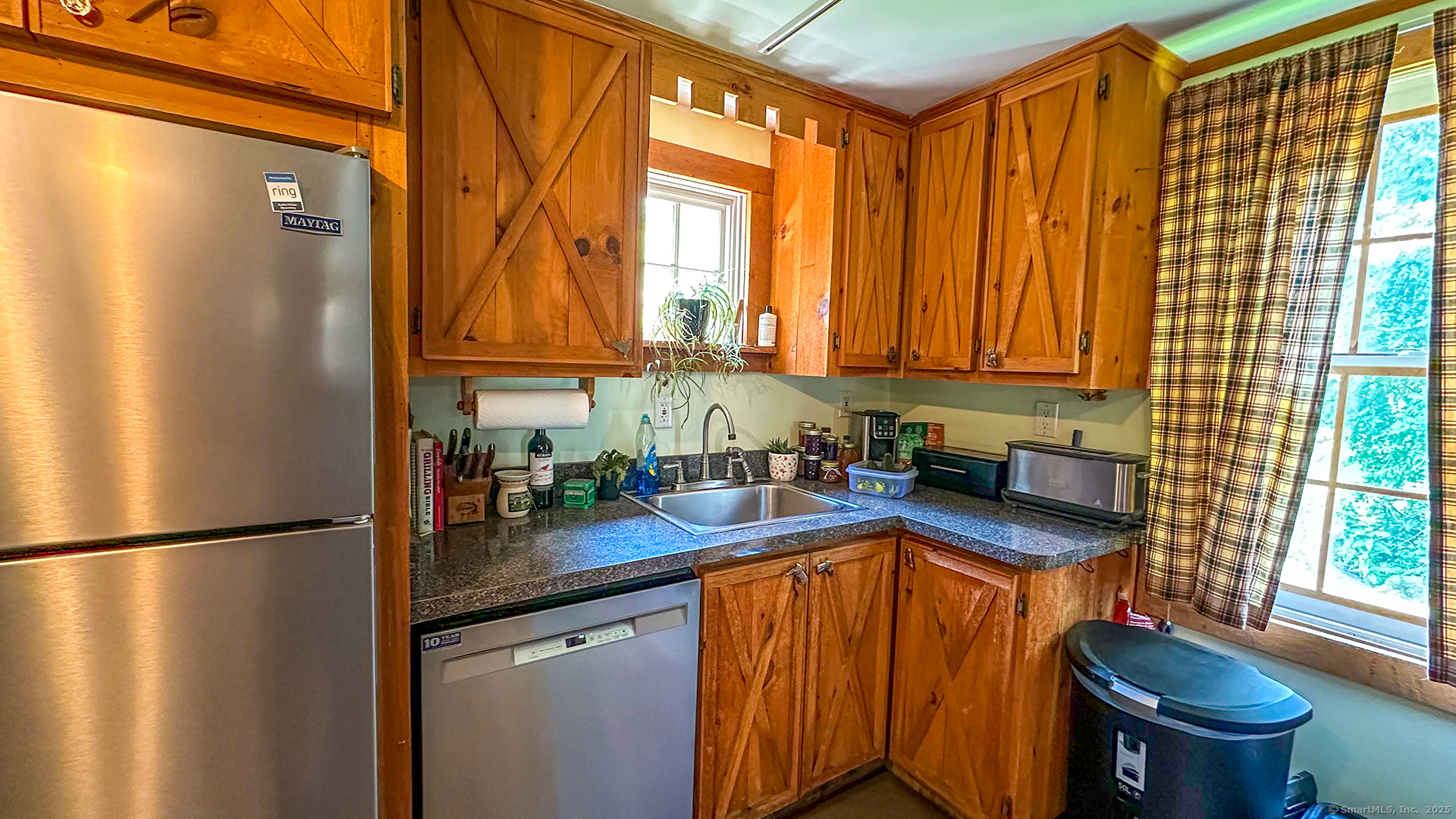 Newtown, Connecticut, 06482, United States, 2 Bedrooms Bedrooms, ,1 BathroomBathrooms,Residential,For Sale,1908784