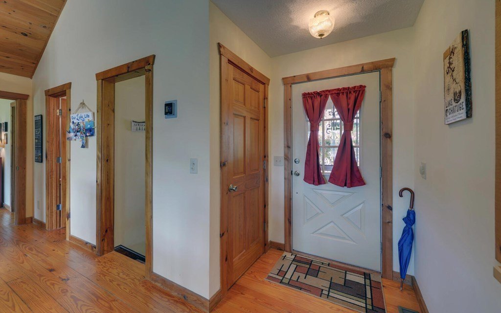 Young Harris, Georgia, 30582, United States, 3 Bedrooms Bedrooms, ,3 BathroomsBathrooms,Residential,For Sale,1974109