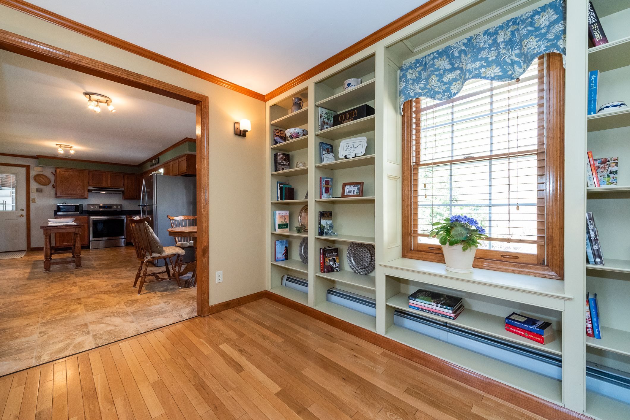  Beautifully Maintained Colonial Set on Over 2.5 Acres - 物件實景