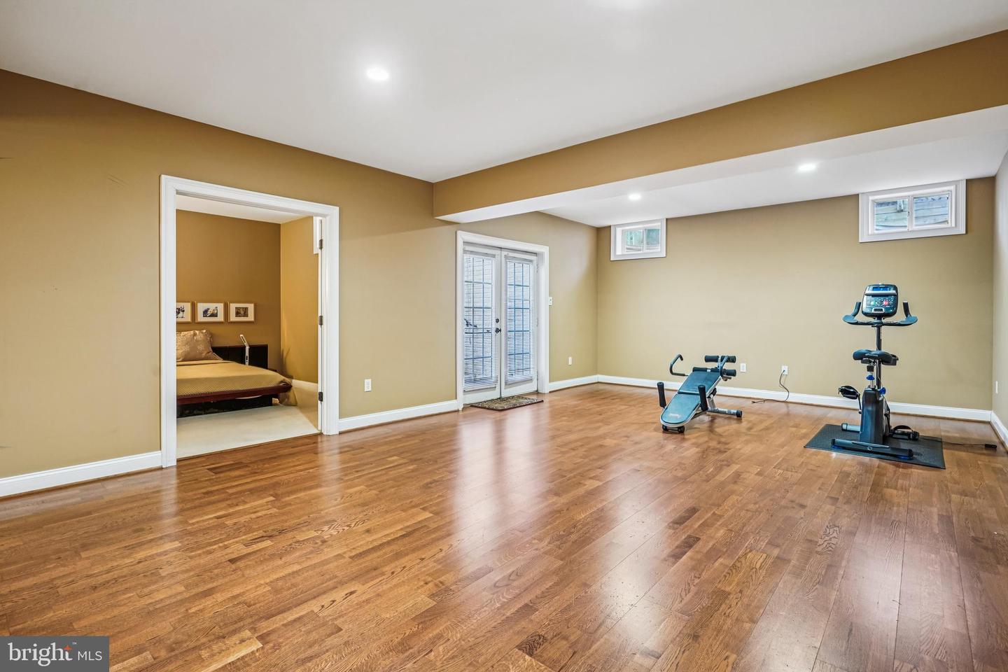 North Bethesda, Maryland, 20852, United States, 5 Bedrooms Bedrooms, ,5 BathroomsBathrooms,Residential,For Sale,1991971