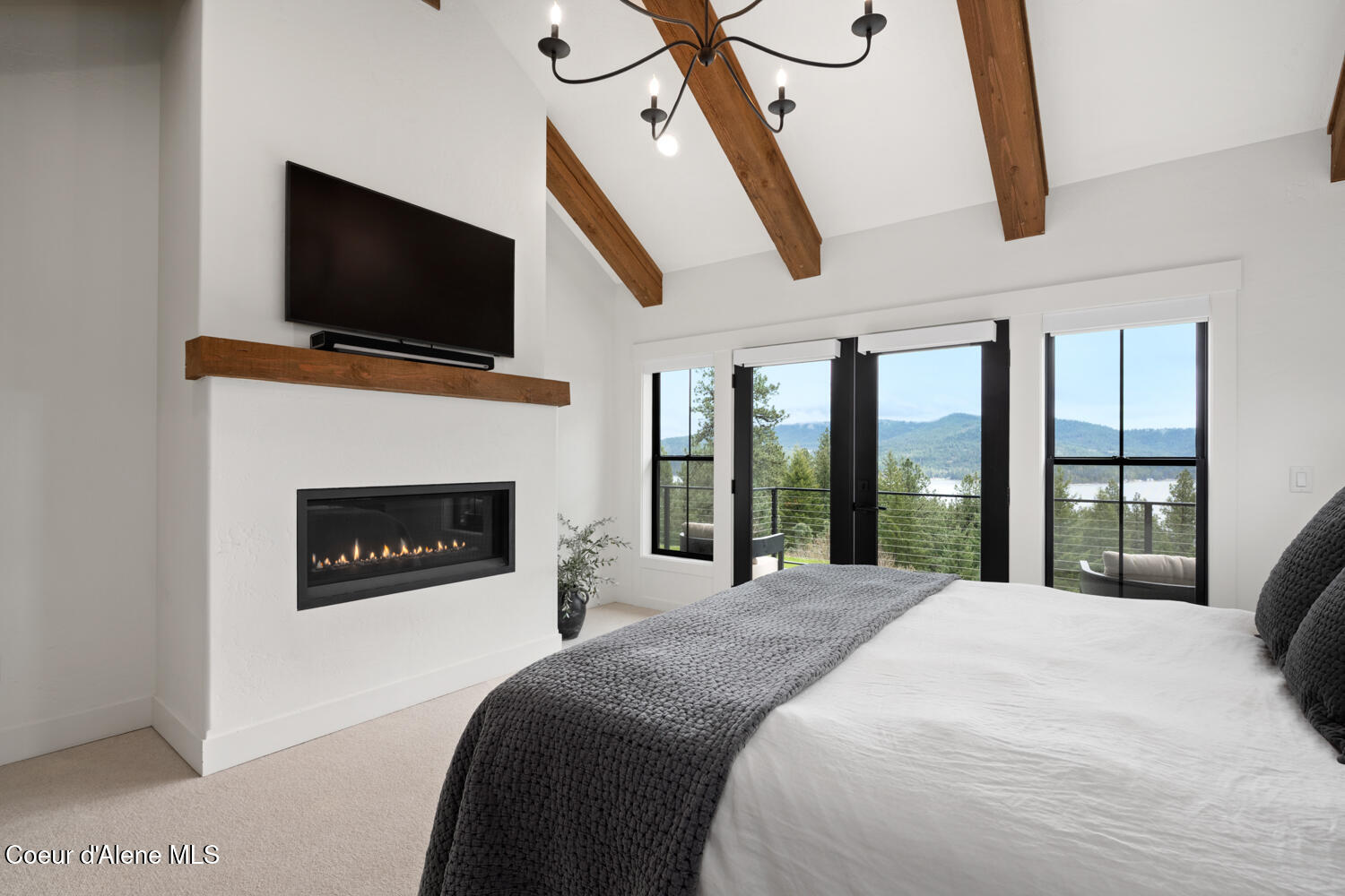 Coeur d'Alene, Idaho, 83814, United States, 4 Bedrooms Bedrooms, ,4 BathroomsBathrooms,Residential,For Sale,2044765