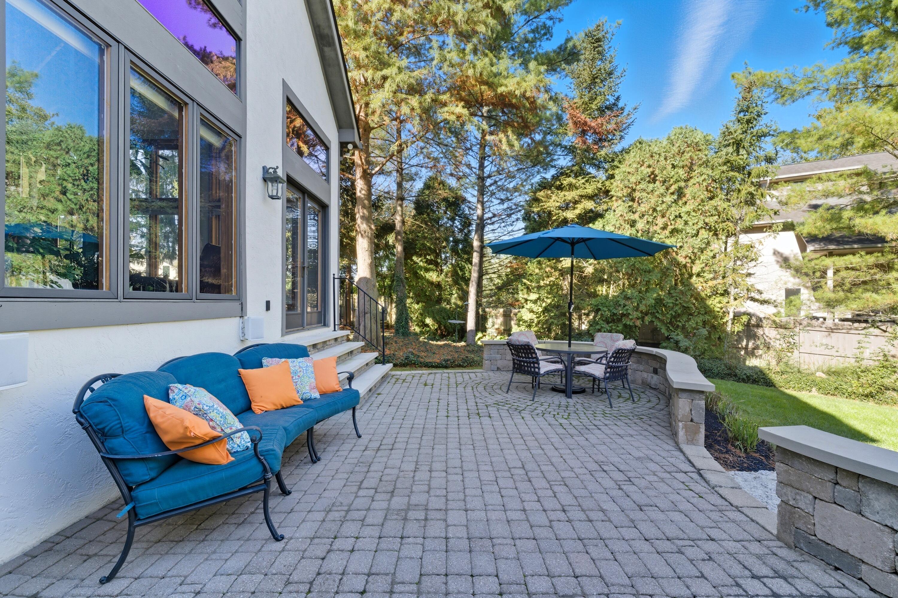 Columbus, Ohio, 43230, United States, 4 Bedrooms Bedrooms, ,4 BathroomsBathrooms,Residential,For Sale,1970472