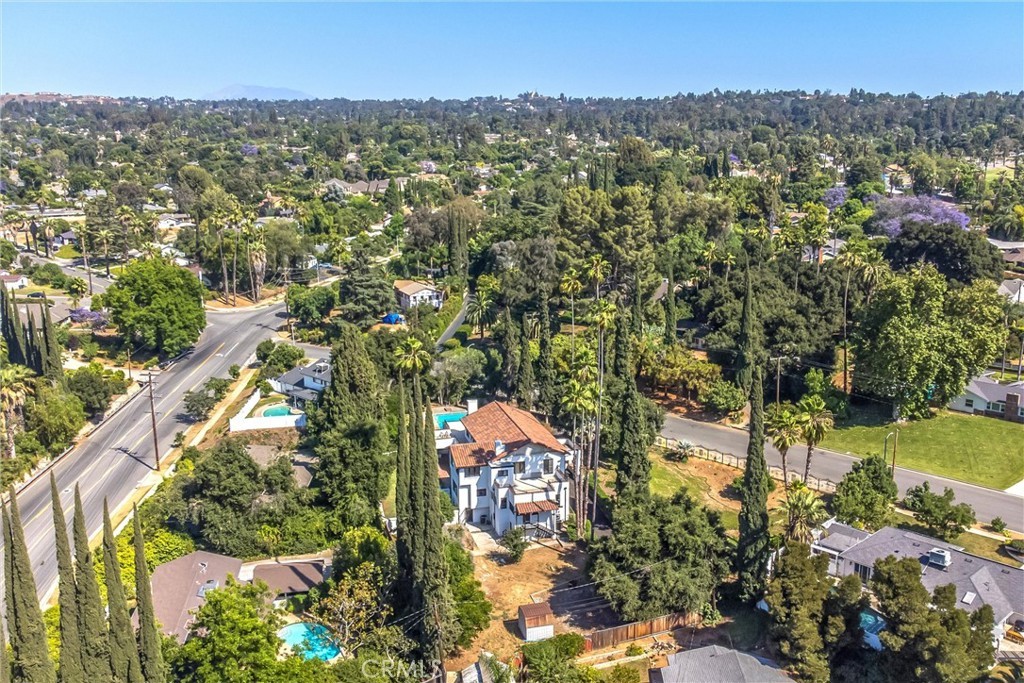 Redlands, California, 92373, United States, 5 Bedrooms Bedrooms, ,4 BathroomsBathrooms,Residential,For Sale,1982163