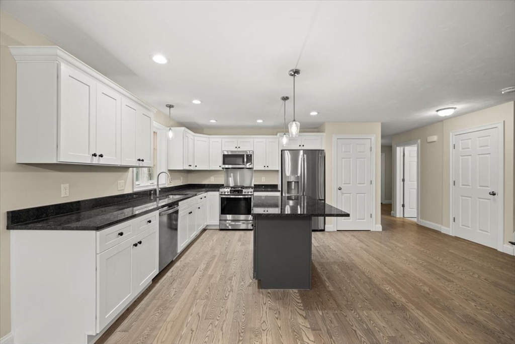 Brockton, Massachusetts, 02301, United States, 4 Bedrooms Bedrooms, ,3 BathroomsBathrooms,Residential,For Sale,1846360