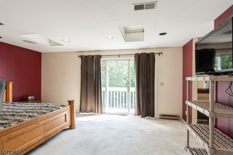 Mountainside Boro, New Jersey, 07092, United States, 5 Bedrooms Bedrooms, ,3 BathroomsBathrooms,Residential,For Sale,1901870