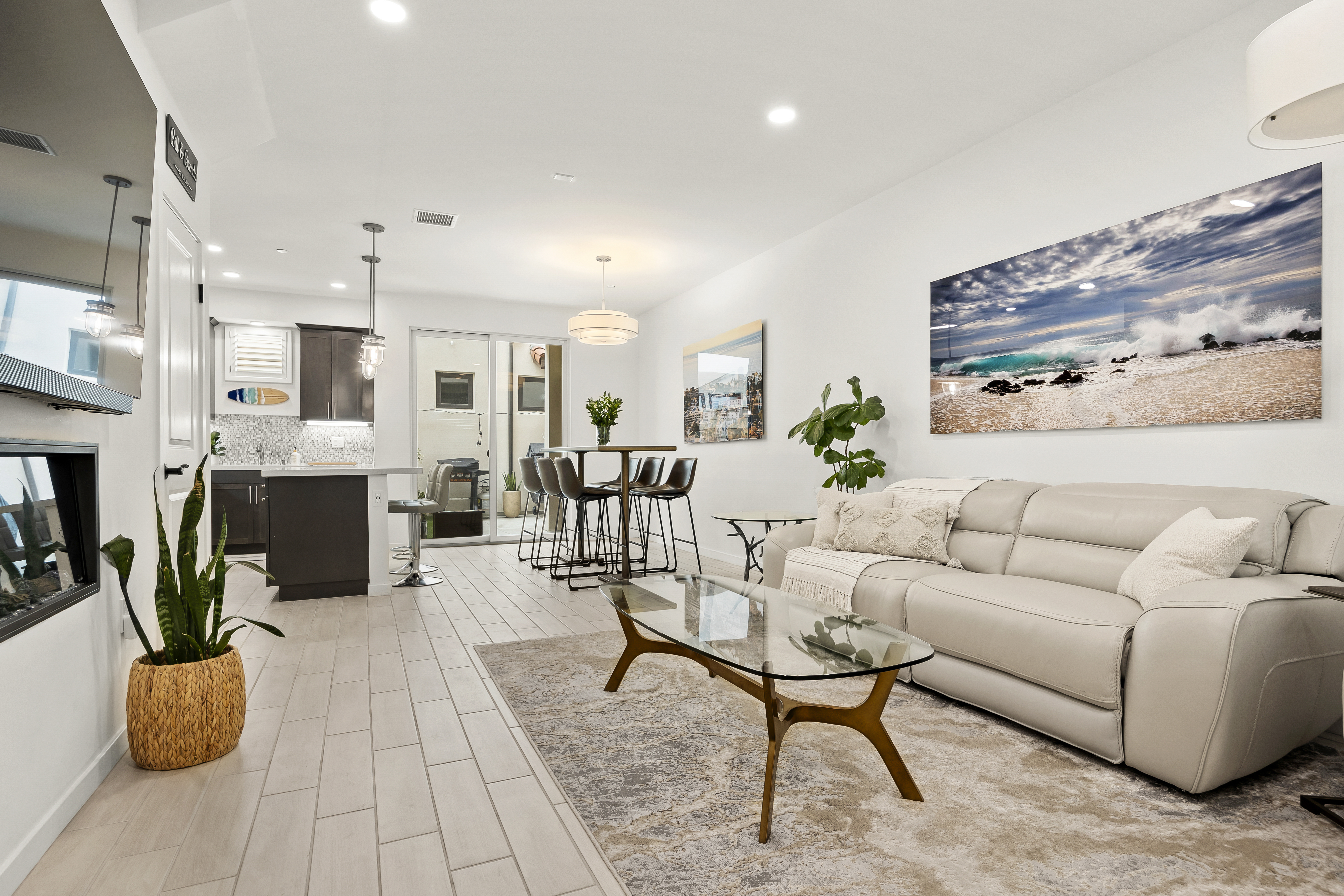 1536 East Thompson Boulevard, Ventura, CA 93001 - 物件實景