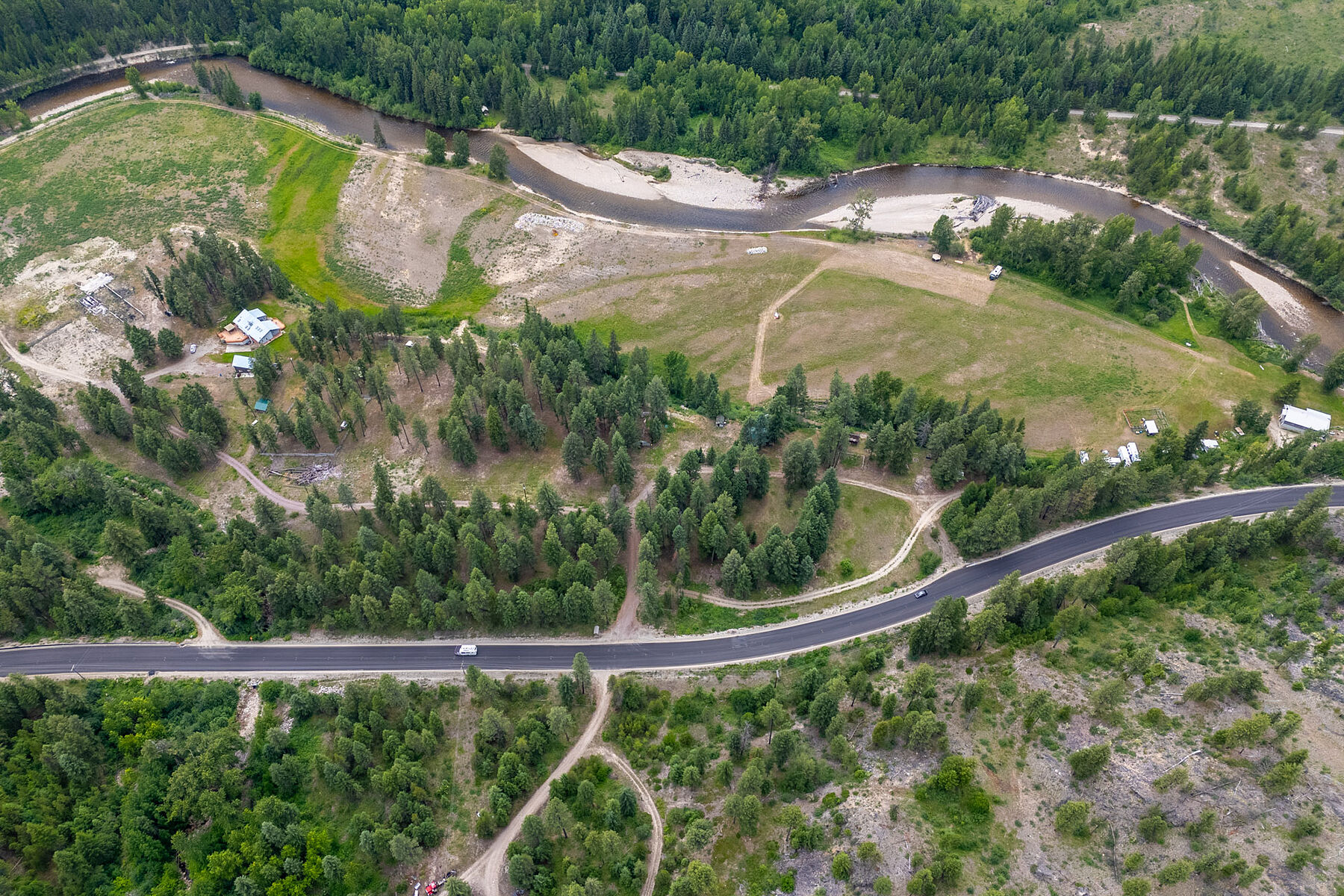  Kettle River Acreage - 物件實景