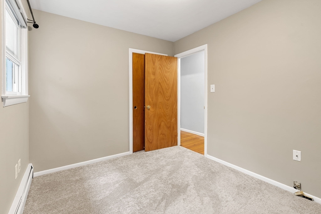 Tewksbury, Massachusetts, 01876, United States, 3 Bedrooms Bedrooms, ,1 BathroomBathrooms,Residential,For Sale,1918514
