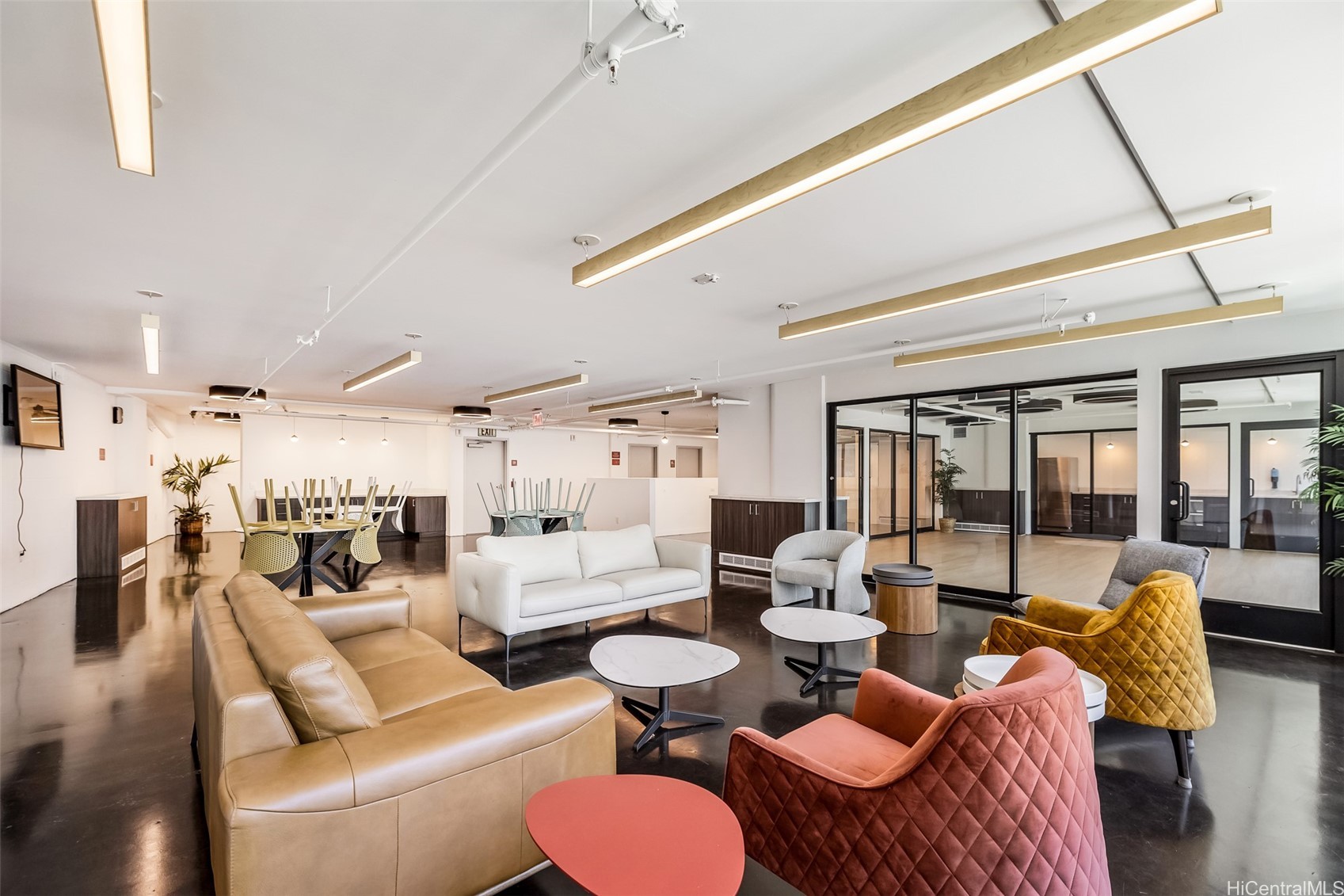 Honolulu, Hawaii, 96813, United States, 2 Bedrooms Bedrooms, ,2 BathroomsBathrooms,Residential,For Sale,1988310