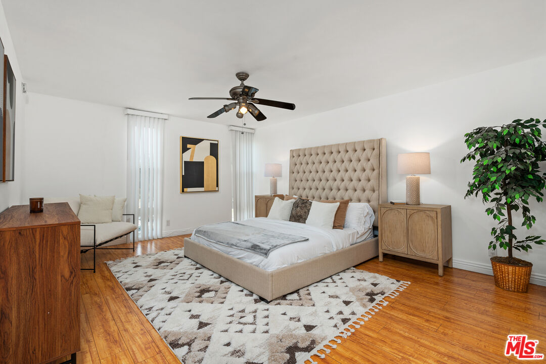Sherman Oaks, California, 91423, United States, 3 Bedrooms Bedrooms, ,3 BathroomsBathrooms,Residential,For Sale,1927164
