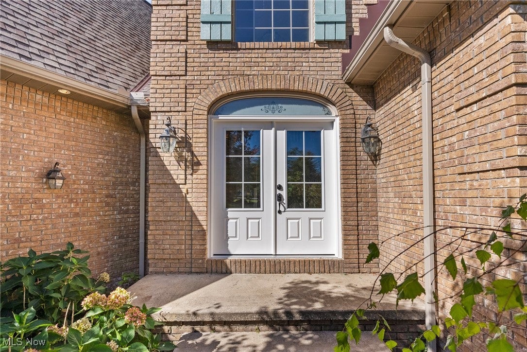 Chardon, Ohio, 44024, United States, 4 Bedrooms Bedrooms, ,5 BathroomsBathrooms,Residential,For Sale,1985731