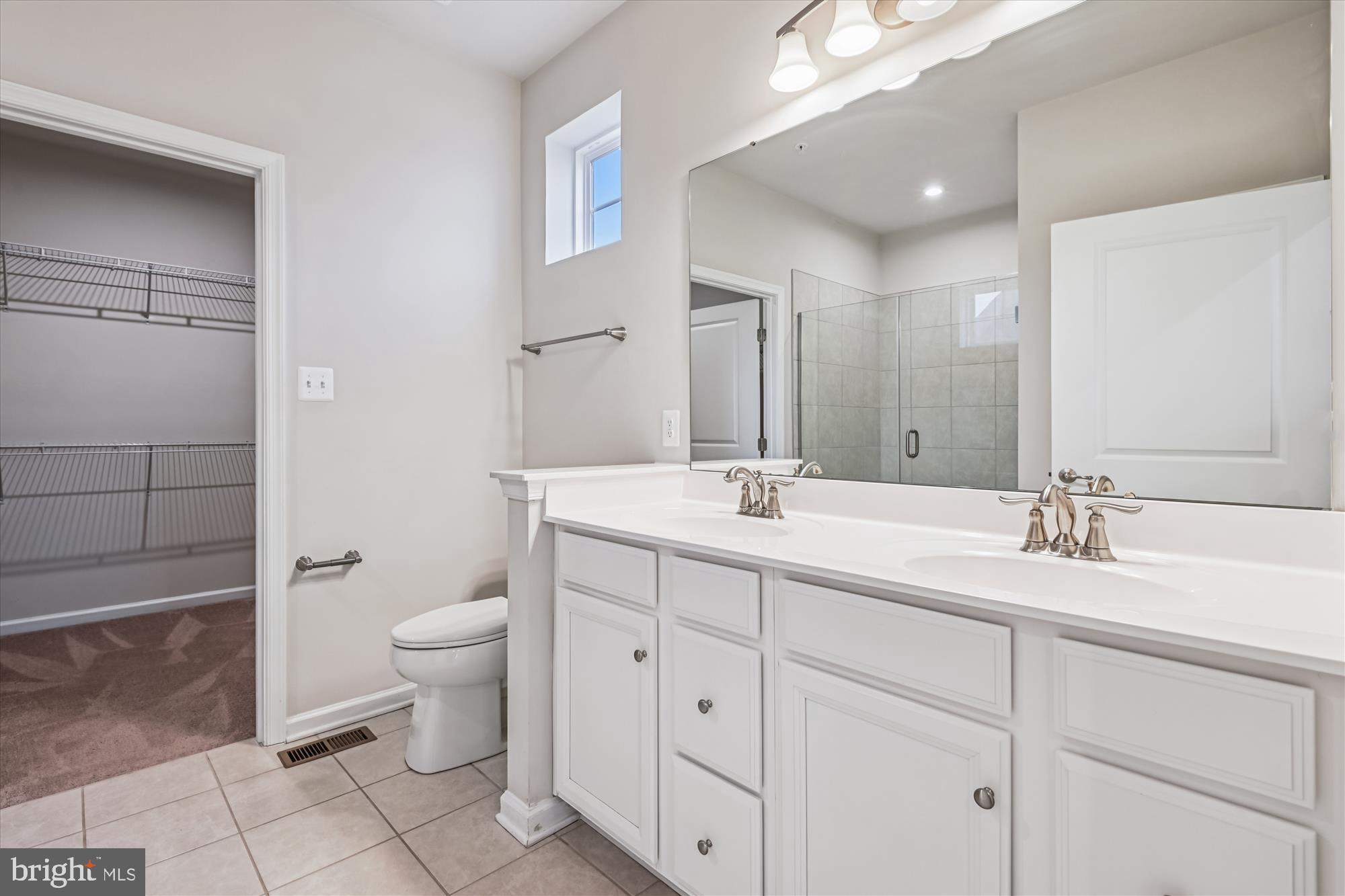 Glen Burnie, Maryland, 21060, United States, 4 Bedrooms Bedrooms, ,4 BathroomsBathrooms,Residential,For Sale,2010284