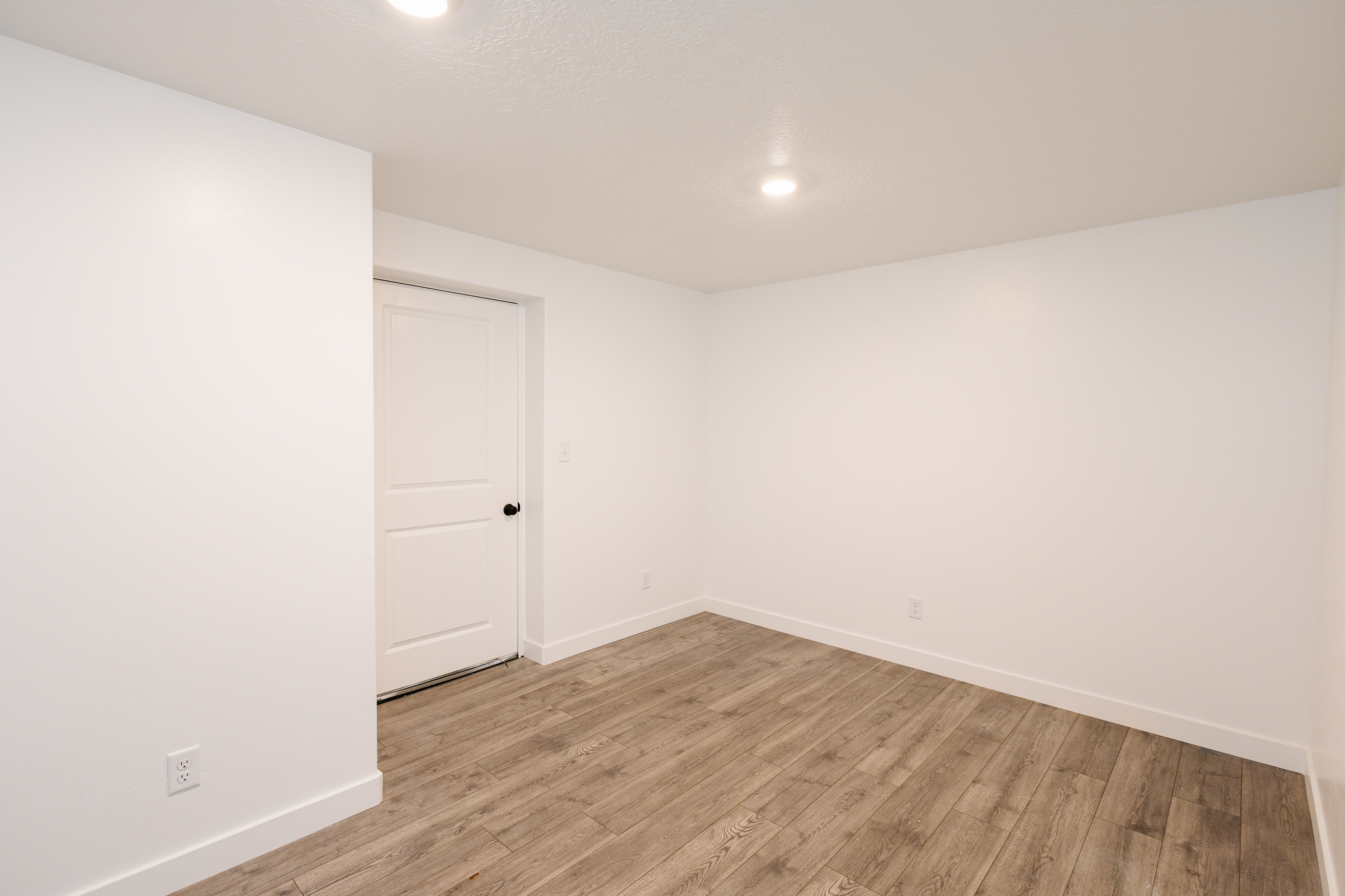 Santaquin, Utah, 84655, United States, 5 Bedrooms Bedrooms, ,5 BathroomsBathrooms,Residential,For Sale,1977423