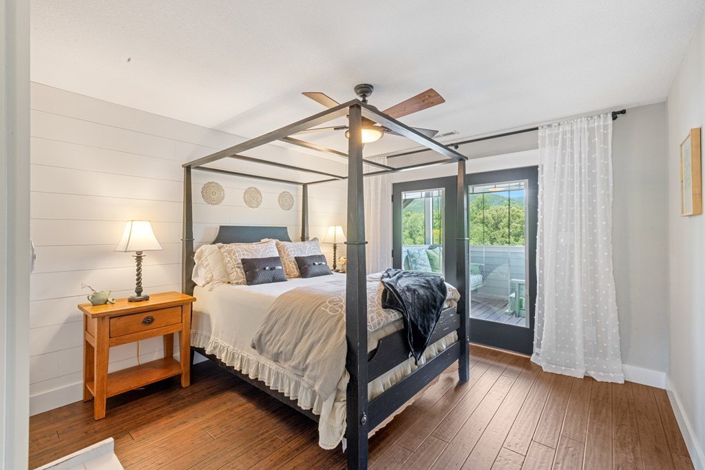 Hayesville, North Carolina, 28904, United States, 3 Bedrooms Bedrooms, ,4 BathroomsBathrooms,Residential,For Sale,1831924