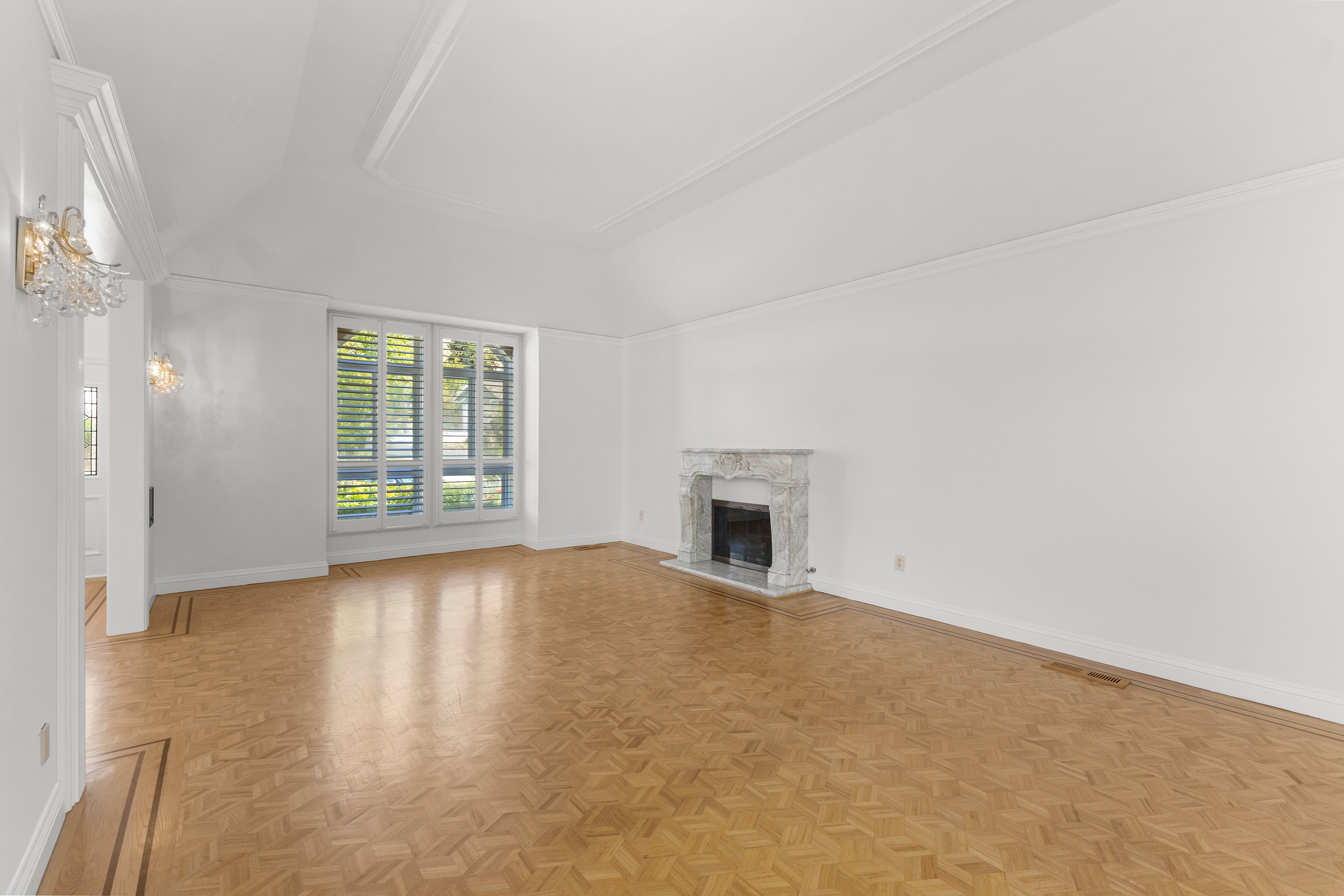  Elegant Custom Home in Gated Silver Maple - 物件實景