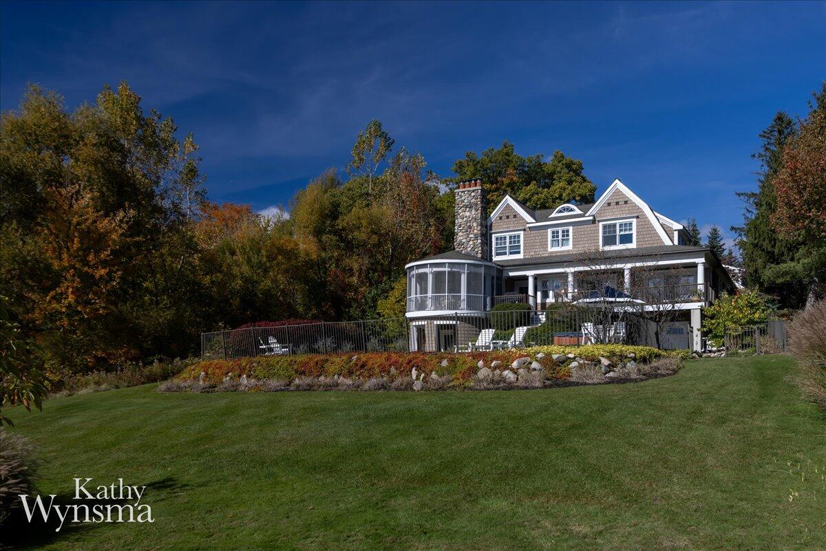 East Grand Rapids, Michigan, 49506, United States, 5 Bedrooms Bedrooms, ,5 BathroomsBathrooms,Residential,For Sale,1933647