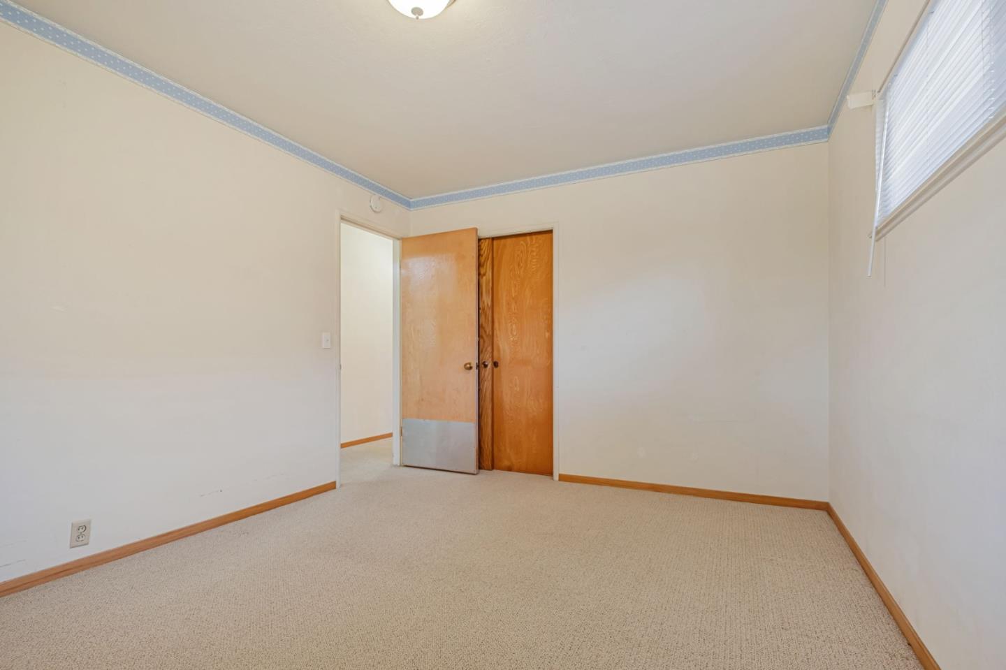 Watsonville, California, 95076, United States, 3 Bedrooms Bedrooms, ,2 BathroomsBathrooms,Residential,For Sale,1885327