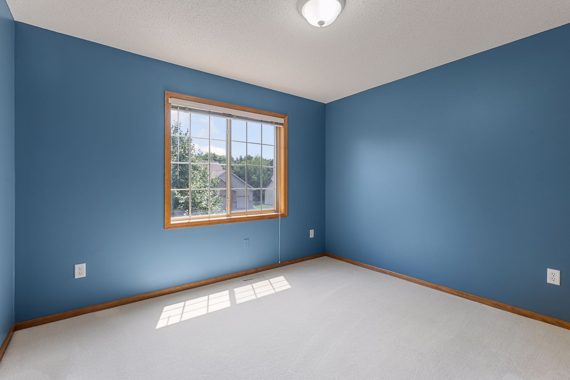  Meticulously Maintained Executive Home Near Parks and Trails - 物件實景