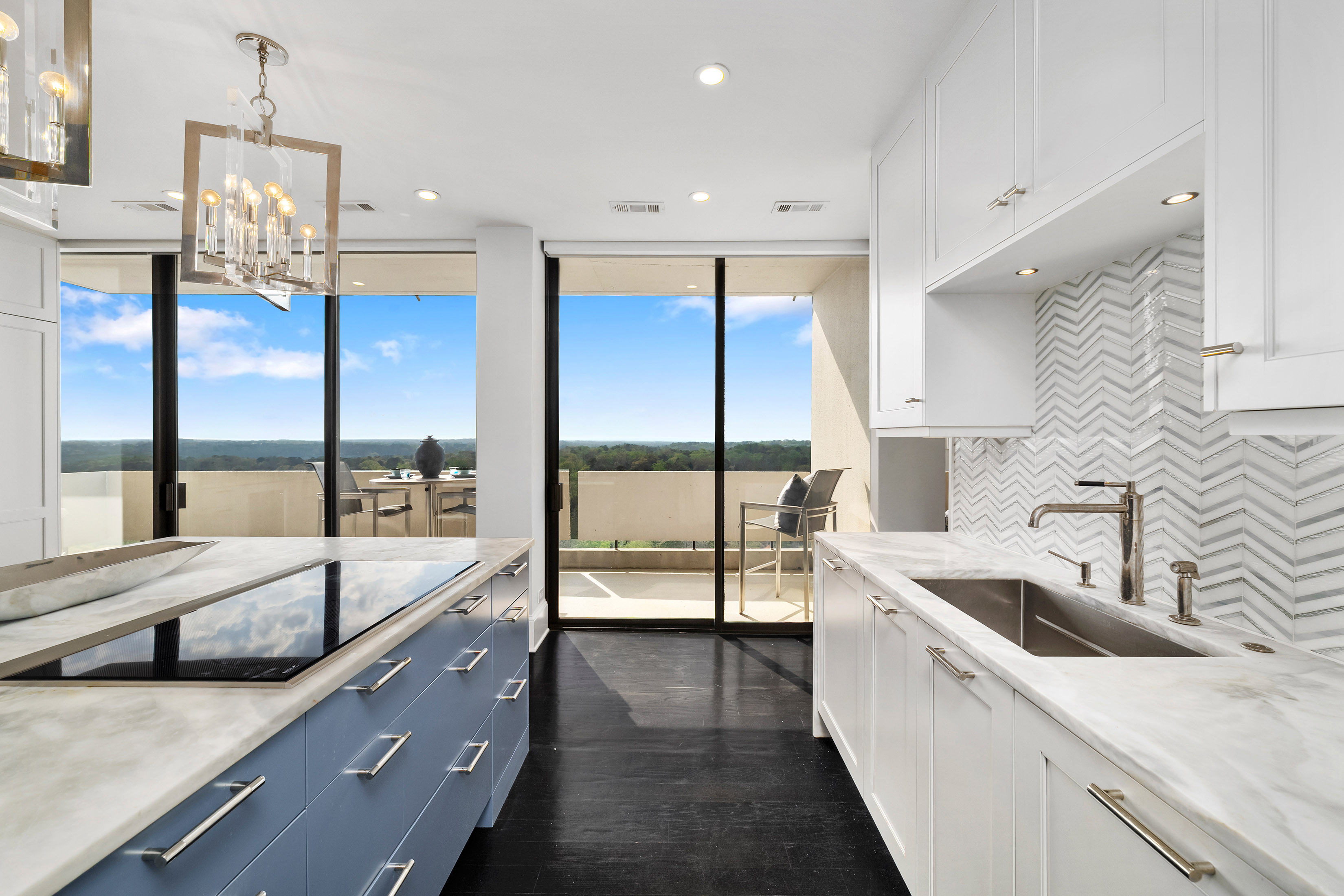  Fully Renovated Residence with Stunning Skyline Views - 物件實景