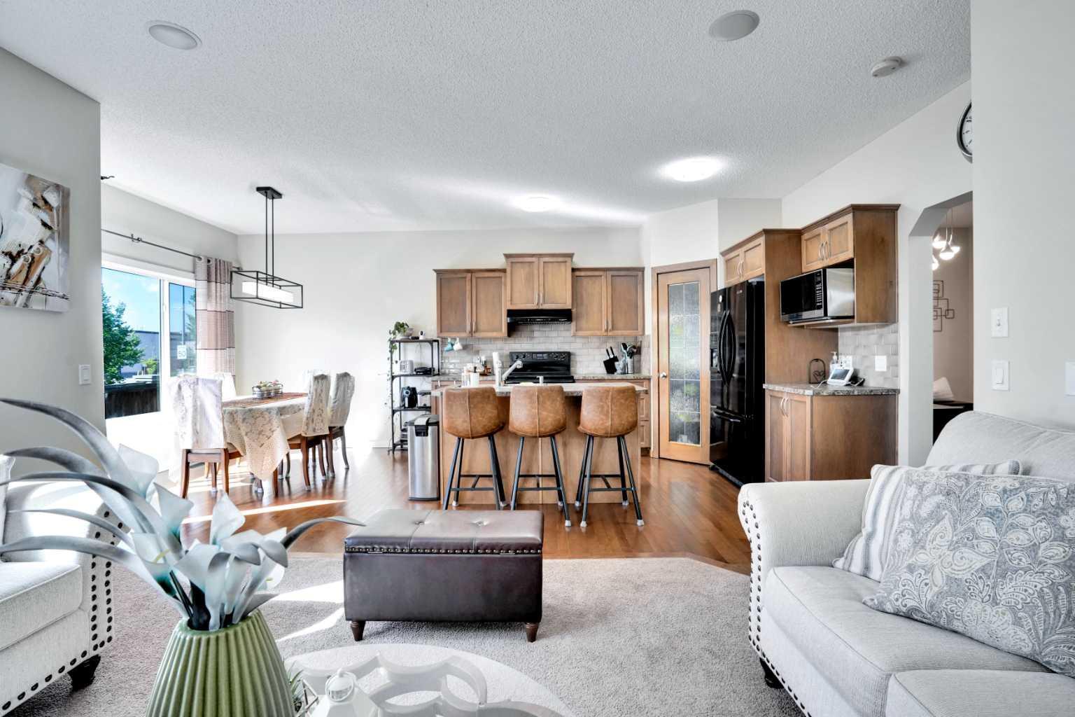 CALGARY, Alberta, T3M 0N7, CA, 4 Bedrooms Bedrooms, ,4 BathroomsBathrooms,Residential,For Sale,1908583