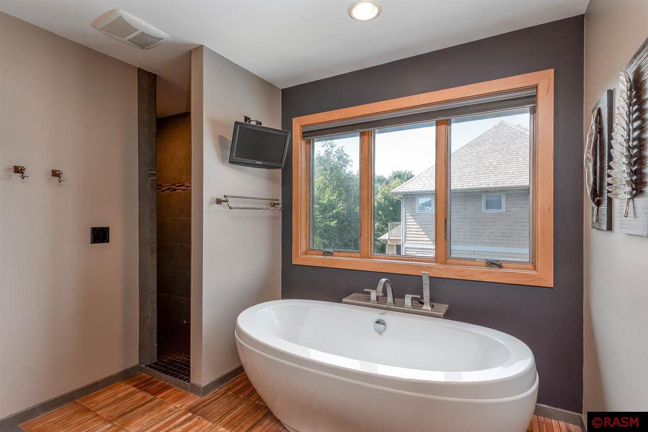 Mankato, Minnesota, 56001, United States, 5 Bedrooms Bedrooms, ,3 BathroomsBathrooms,Residential,For Sale,1976470