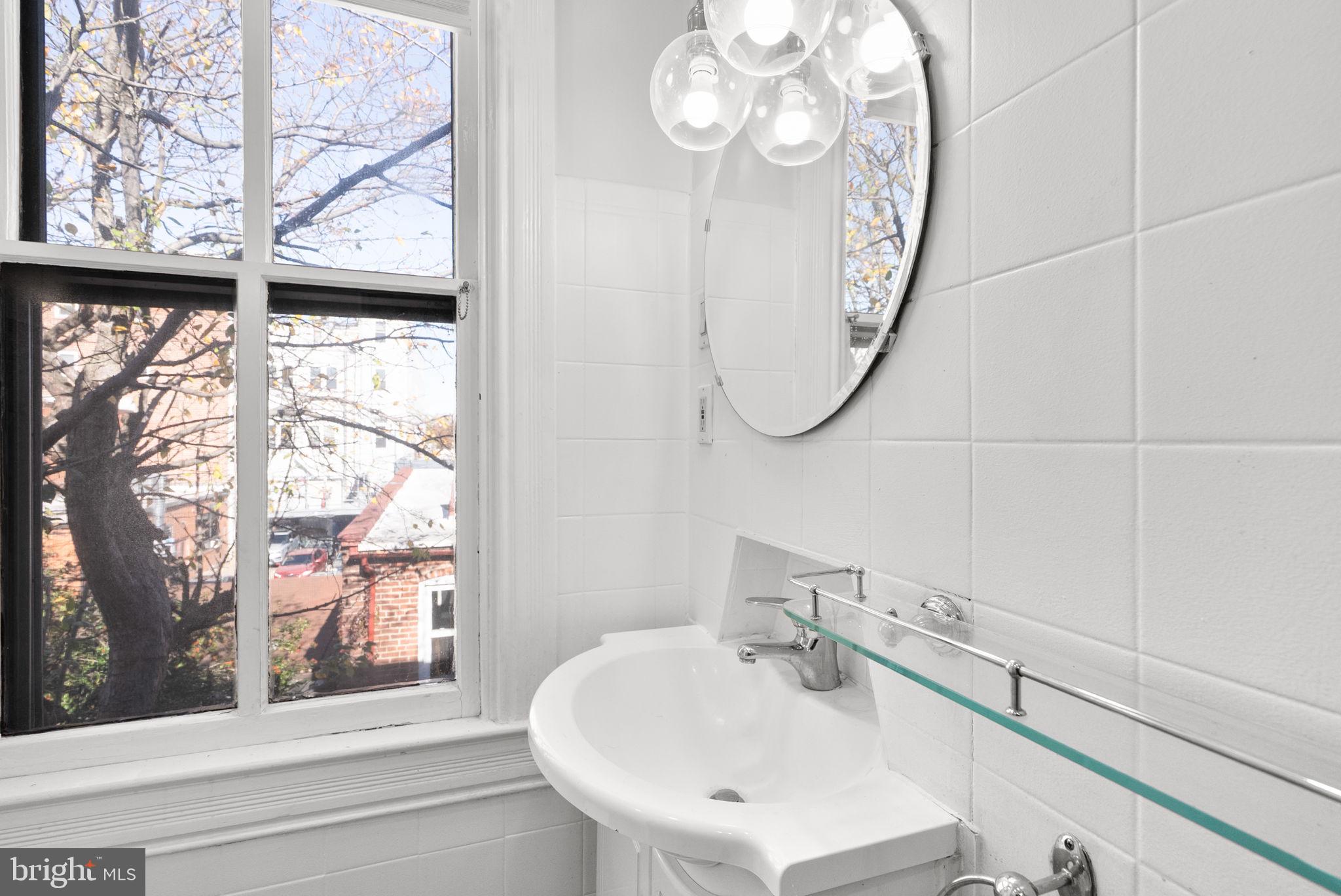 Washington, District of Columbia, 20003, United States, ,Residential,For Sale,1990462