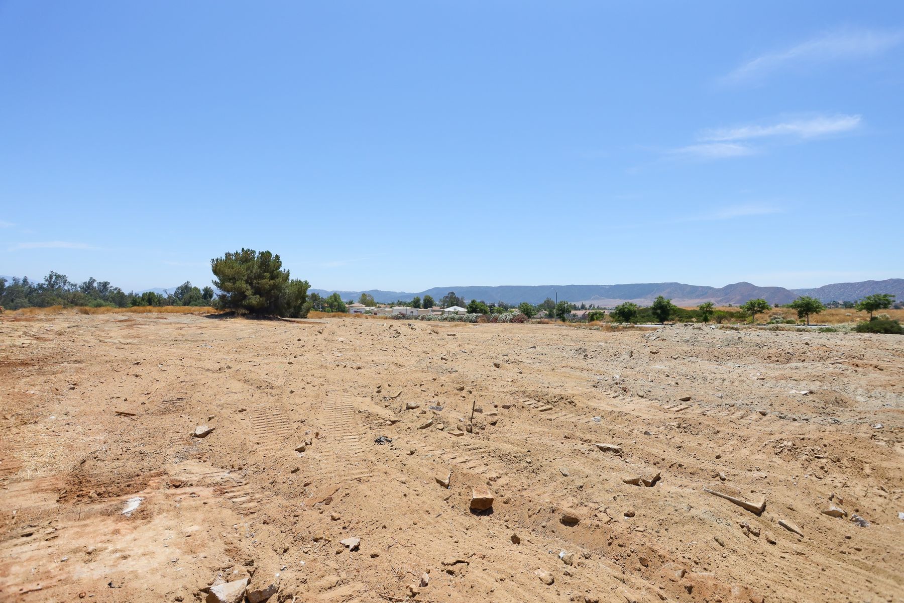  2 Jackson Ave, Murrieta, CA 92562 - 物件實景