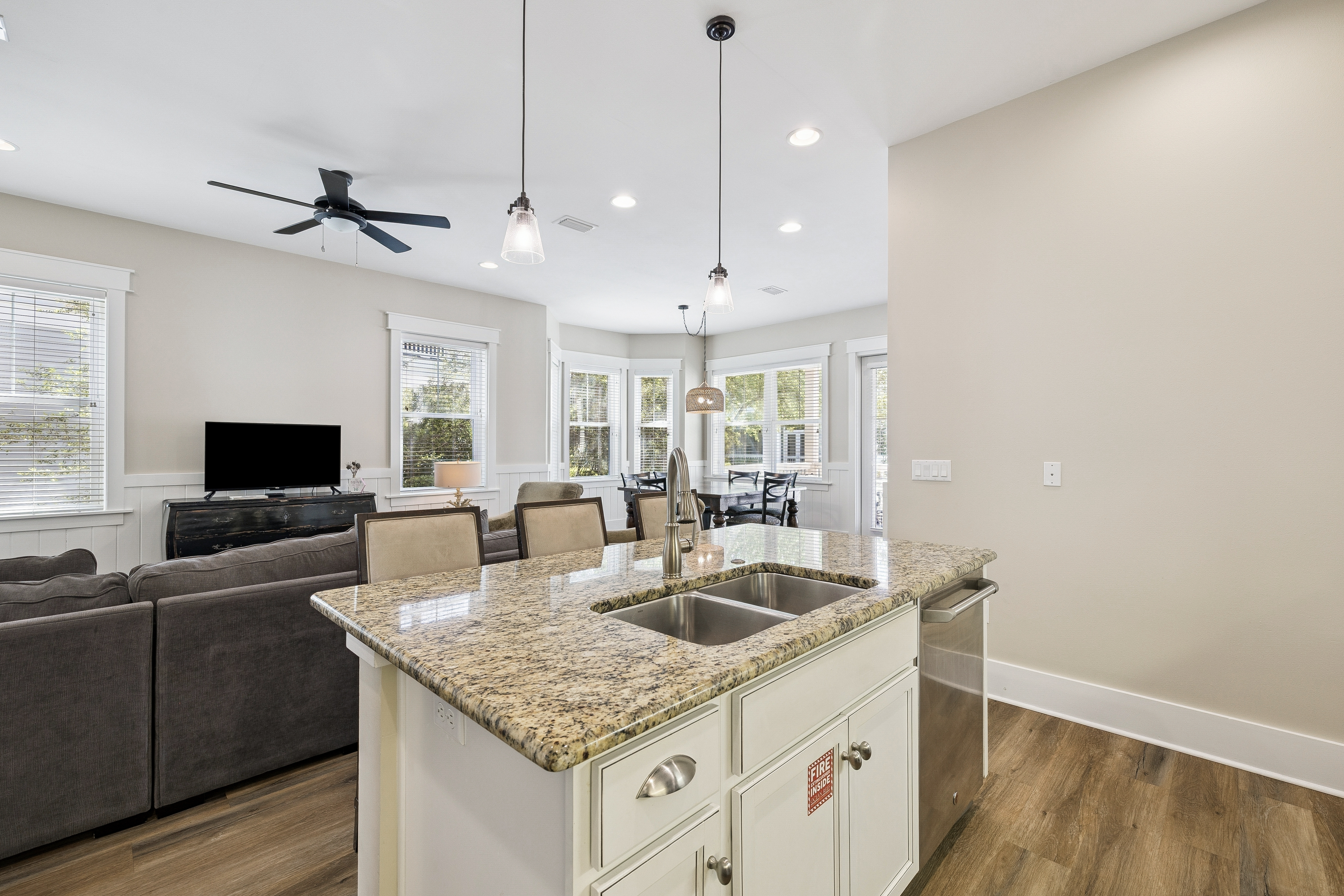  Turnkey NatureWalk Retreat with Two Owner