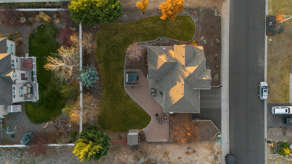 Klamath Falls, Oregon, 97601, United States, 3 Bedrooms Bedrooms, ,3 BathroomsBathrooms,Residential,For Sale,1848515