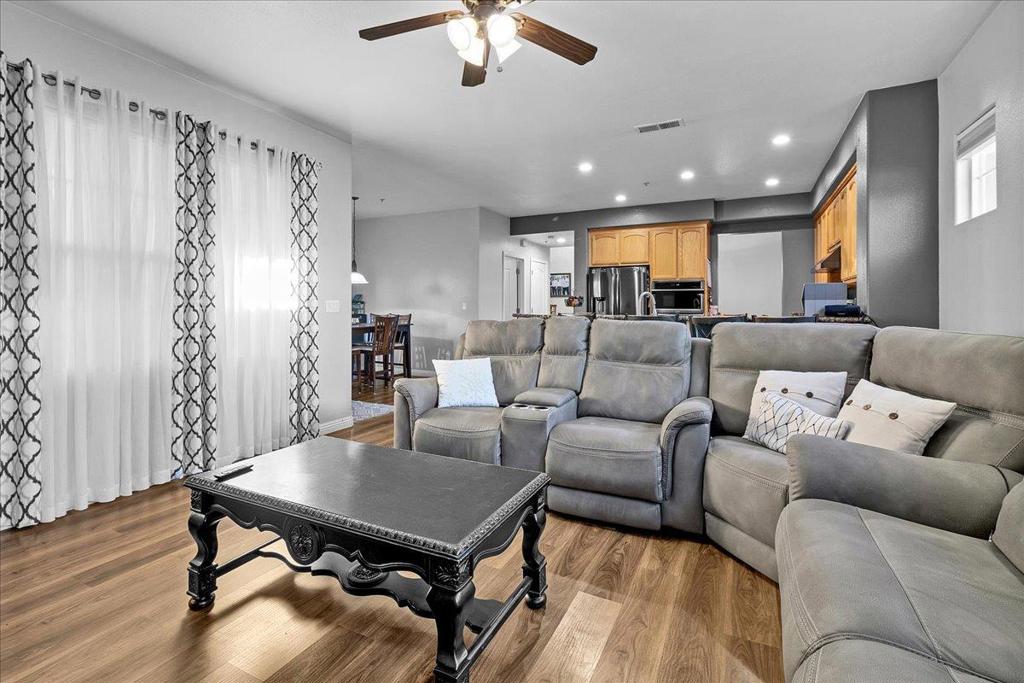 King City, California, 93930, United States, 4 Bedrooms Bedrooms, ,3 BathroomsBathrooms,Residential,For Sale,2010438