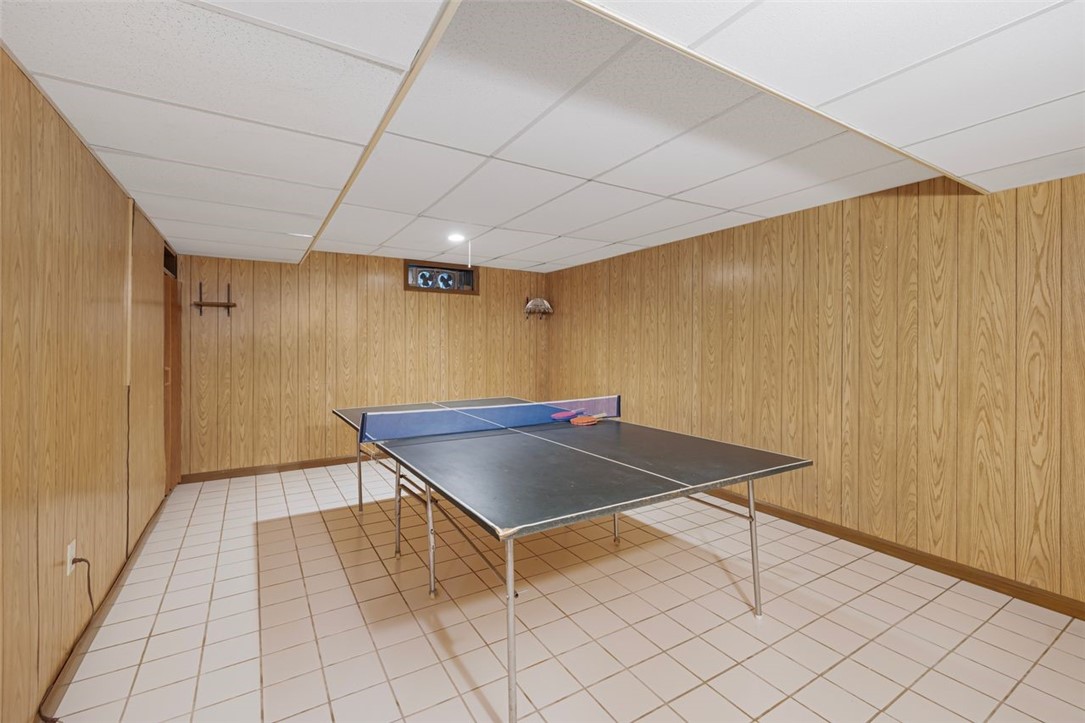 Cranston, Rhode Island, 02921, United States, 3 Bedrooms Bedrooms, ,2 BathroomsBathrooms,Residential,For Sale,1940913