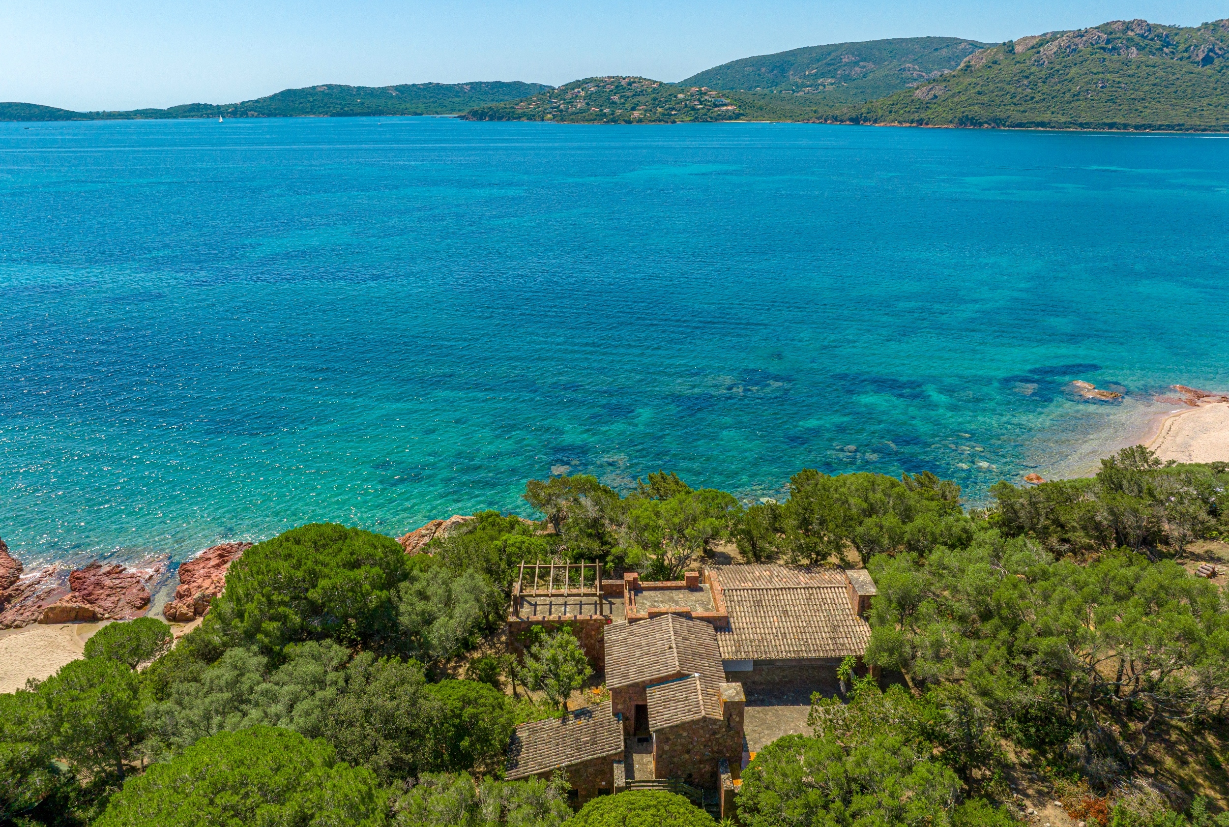 For Sale : Exceptional waterfront property - Benedettu, Cala Rossa - Porto-Vecc… - 物件實景