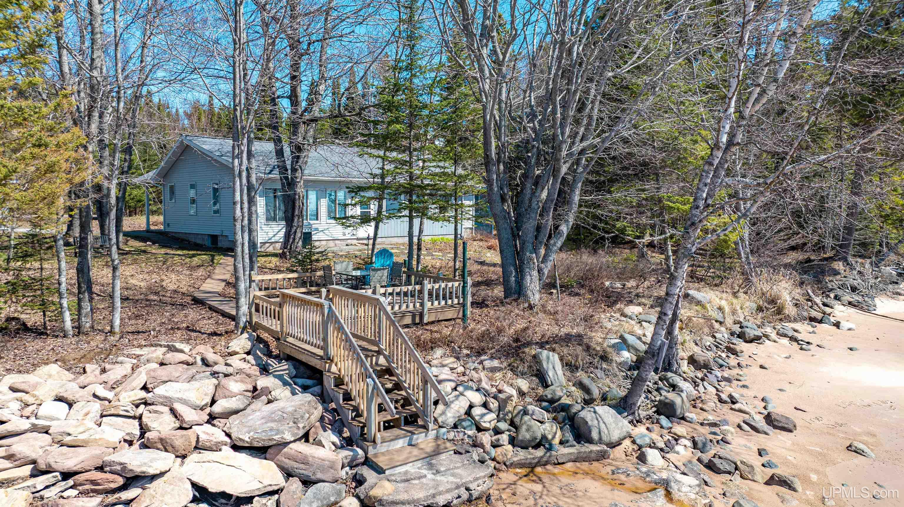 Lake Linden, Michigan, 49945, United States, 3 Bedrooms Bedrooms, ,3 BathroomsBathrooms,Residential,For Sale,1881345