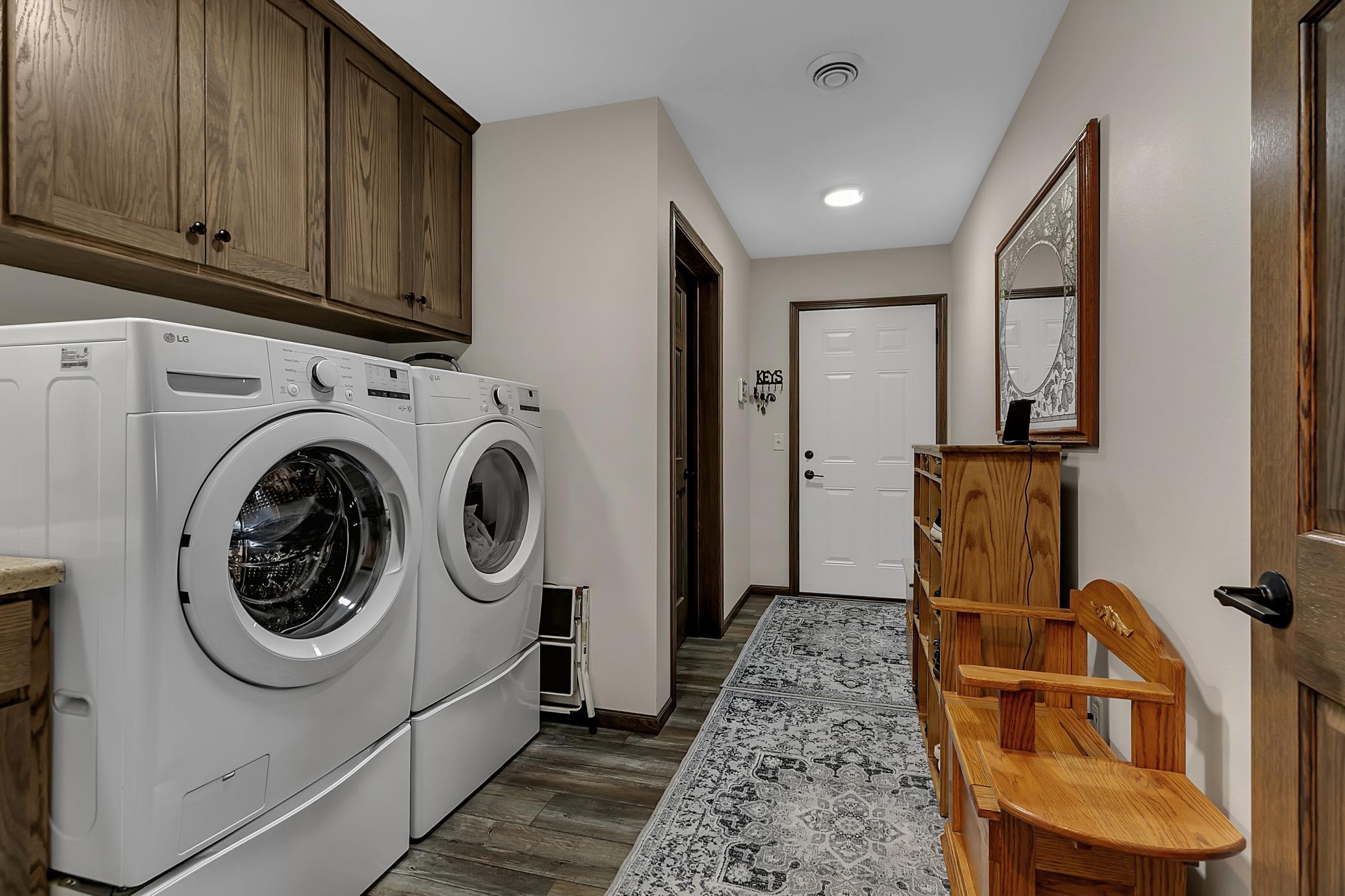 Saint Joseph, Minnesota, 56374, United States, 3 Bedrooms Bedrooms, ,2 BathroomsBathrooms,Residential,For Sale,1988630