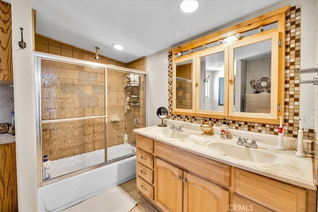 Morongo Valley, California, 92256, United States, 2 Bedrooms Bedrooms, ,2 BathroomsBathrooms,Residential,For Sale,1819780