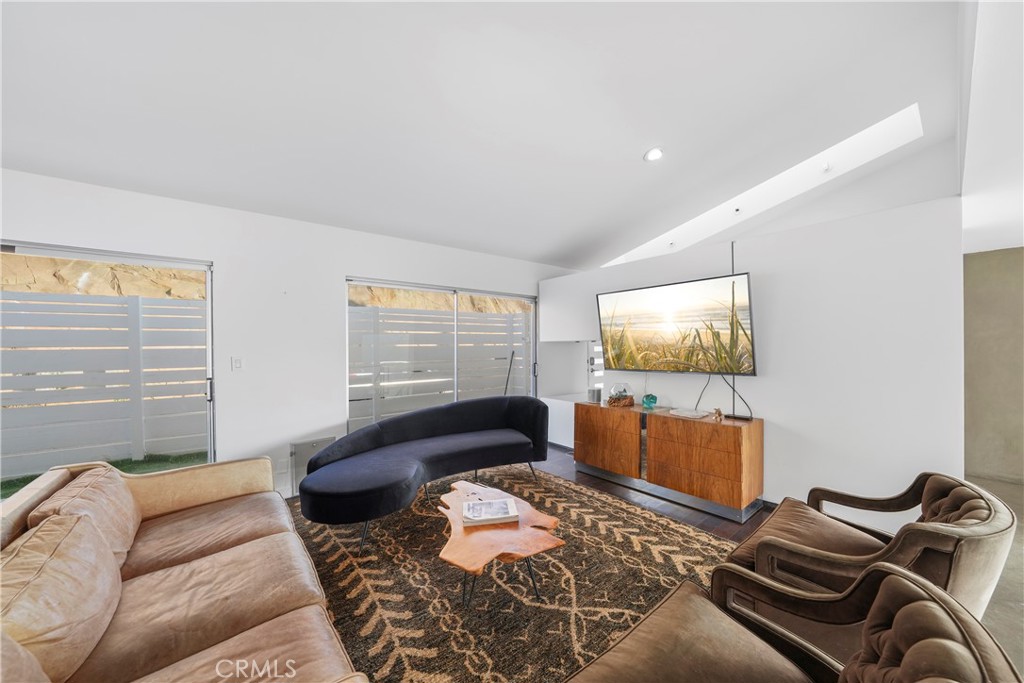 Los Angeles, California, 90069, United States, 3 Bedrooms Bedrooms, ,1 BathroomBathrooms,Residential,For Sale,1897836