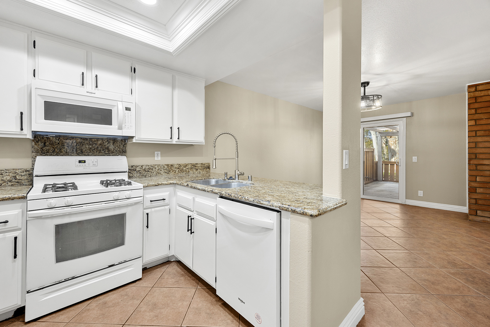 Anaheim, California, 92807, United States, 4 Bedrooms Bedrooms, ,3 BathroomsBathrooms,Residential,For Sale,1985718